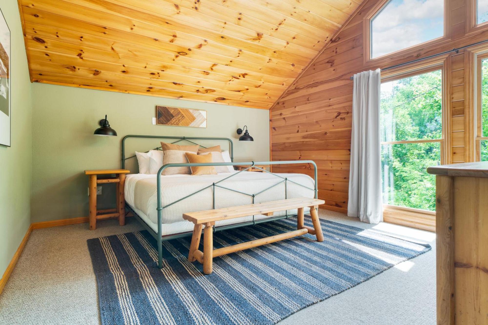 Hollows Haven By Avantstay Hot Tub Sauna Balcony And Tree Views Holiday home Gatlinburg