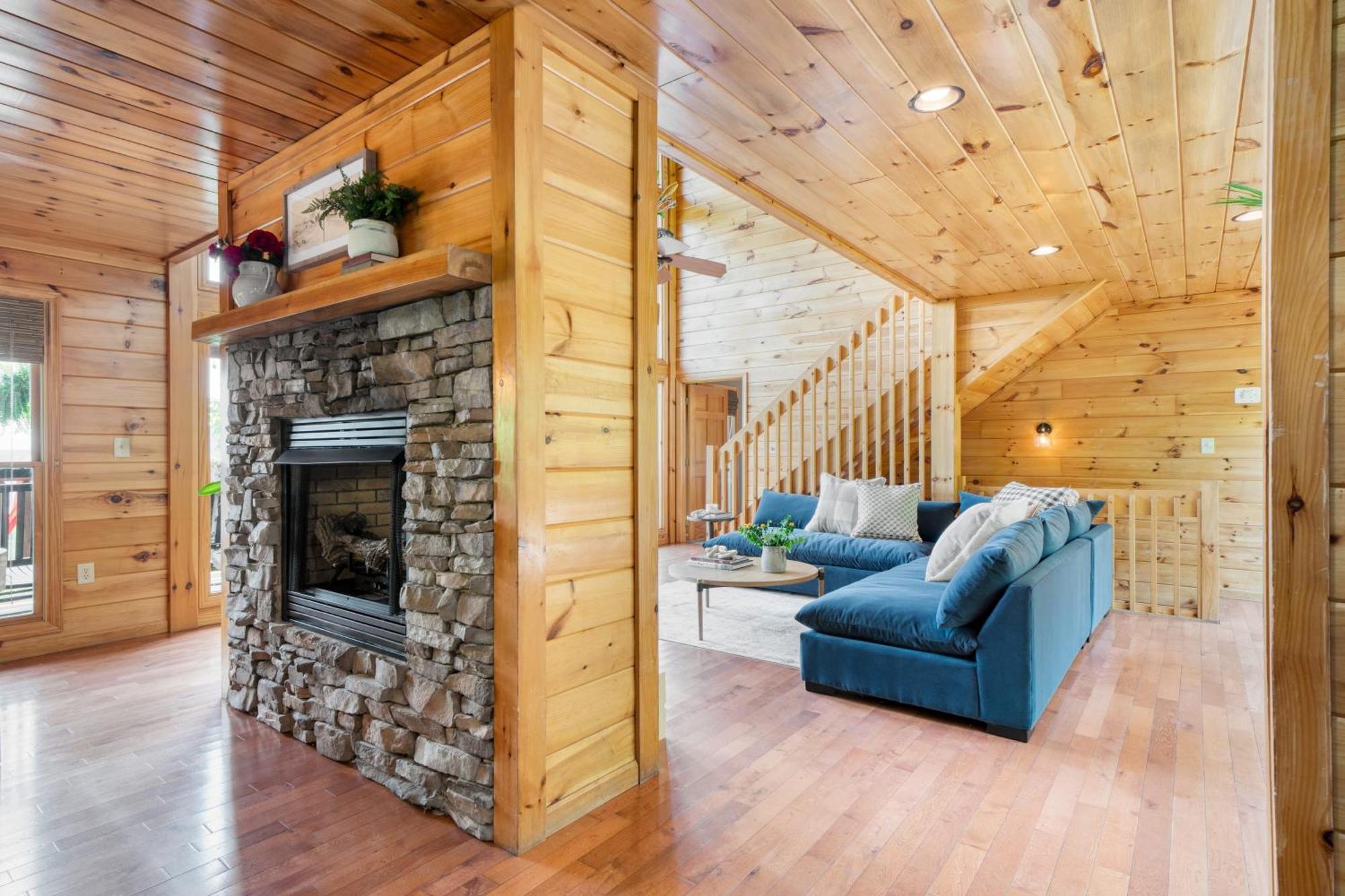 Hollows Haven By Avantstay Hot Tub Sauna Balcony And Tree Views