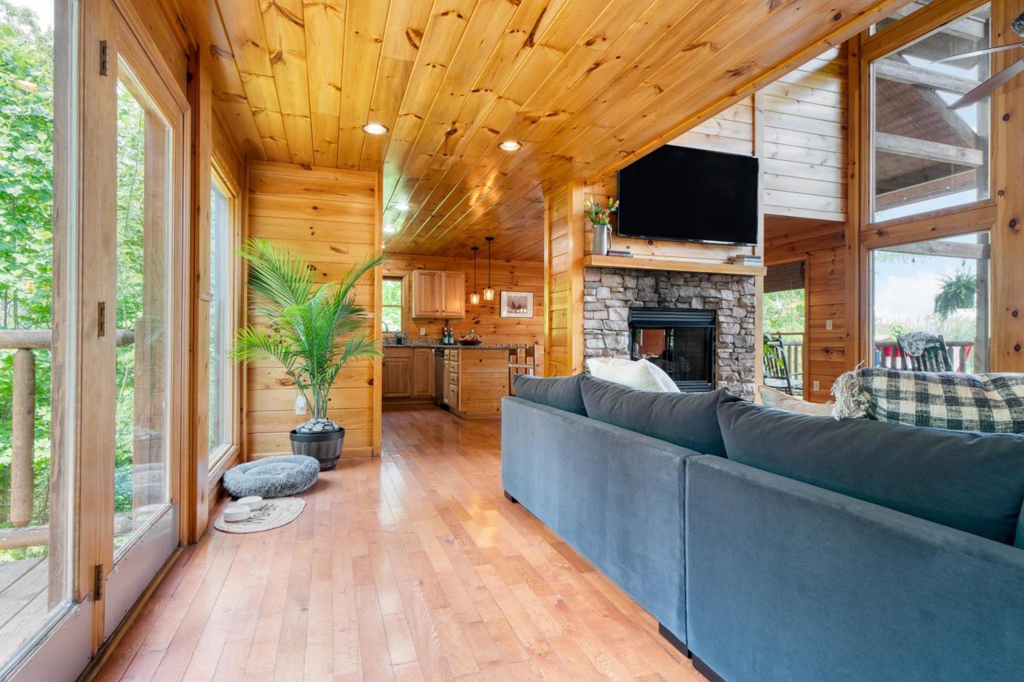 Hollows Haven By Avantstay Hot Tub Sauna Balcony And Tree Views * Gatlinburg