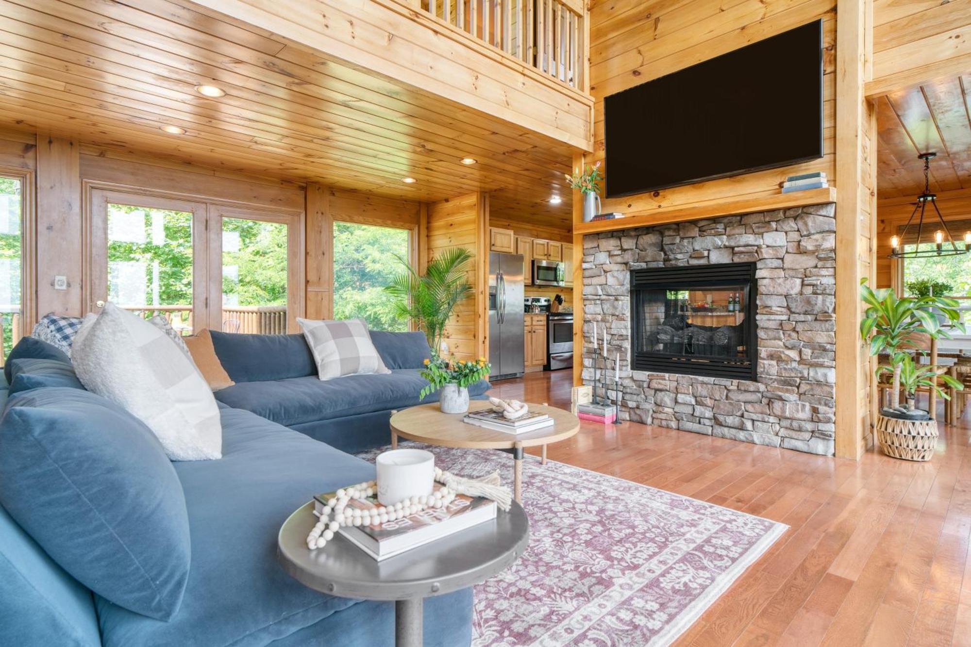 Holiday home Hollows Haven By Avantstay Hot Tub Sauna Balcony And Tree Views *