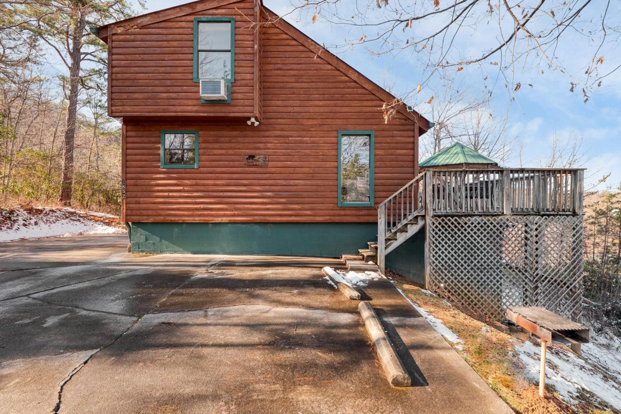 Holiday home Fontana By Avantstay Gorgeous Mountain W Views Hot Tub Game