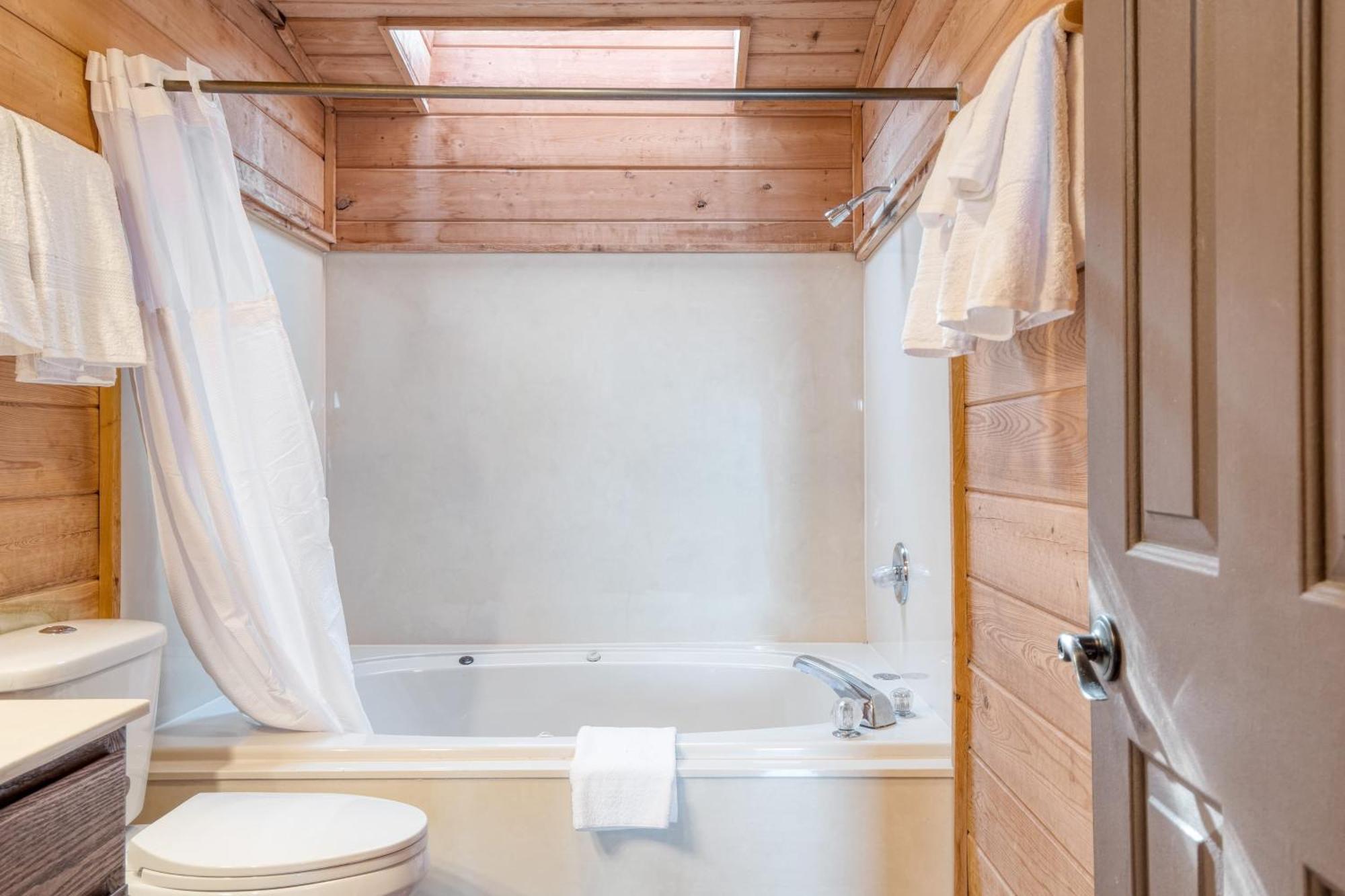 Fontana By Avantstay Gorgeous Mountain W Views Hot Tub Game Holiday home