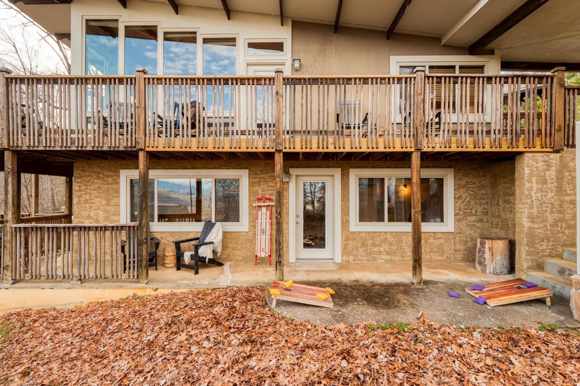 Chestnut By Avantstay Mountain W Treetop Views Hot Tub Game