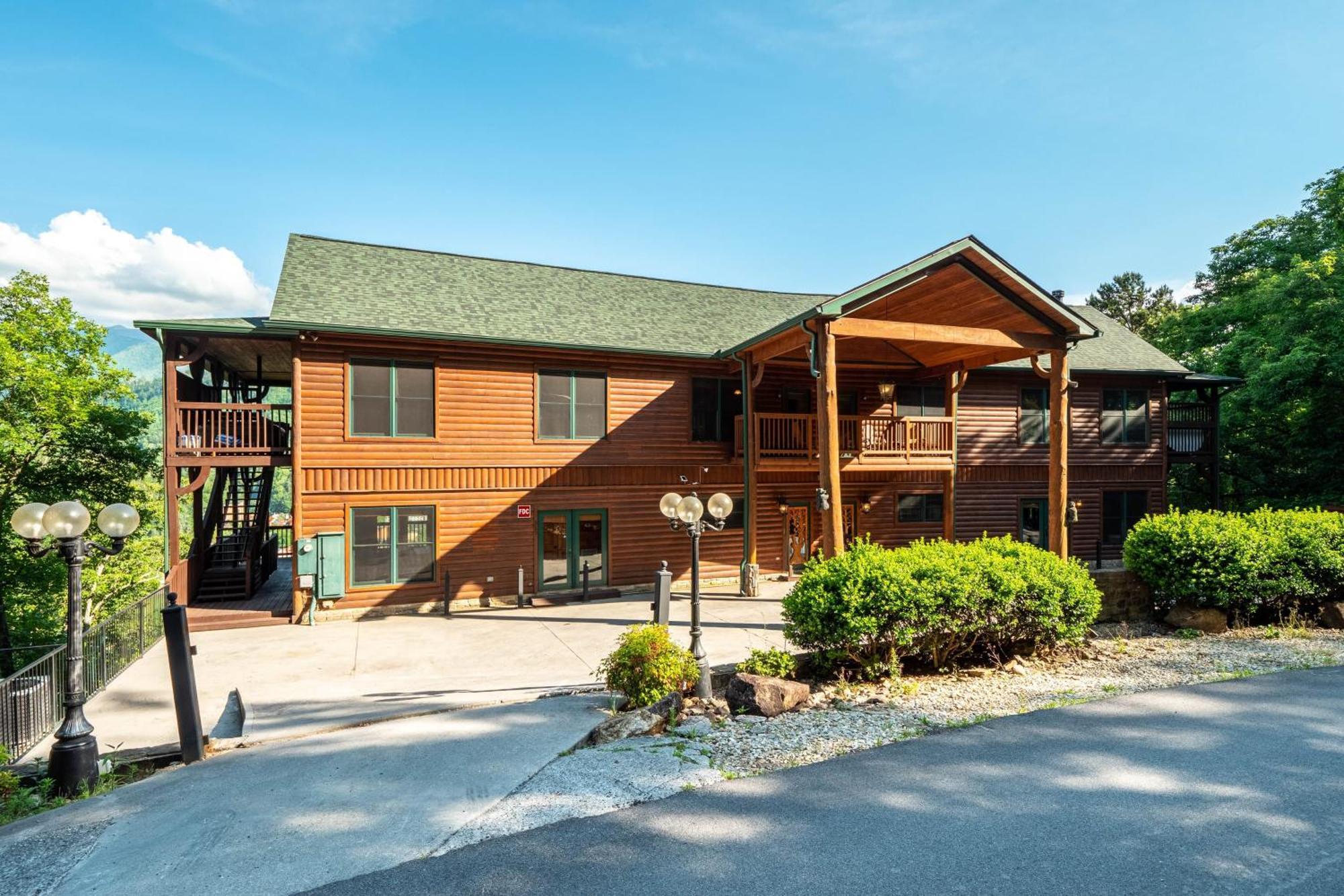 Holiday home Hickory Ridge By Avantstay Incredible Private Elevated Sleeps 20 *