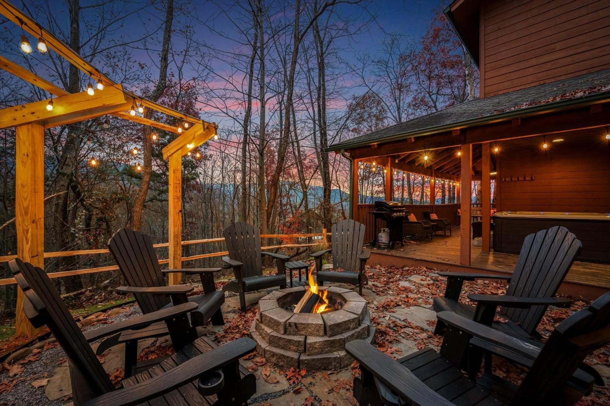 Holiday home Black Bear ~ Game ~ Hot Tub ~ Firepit *