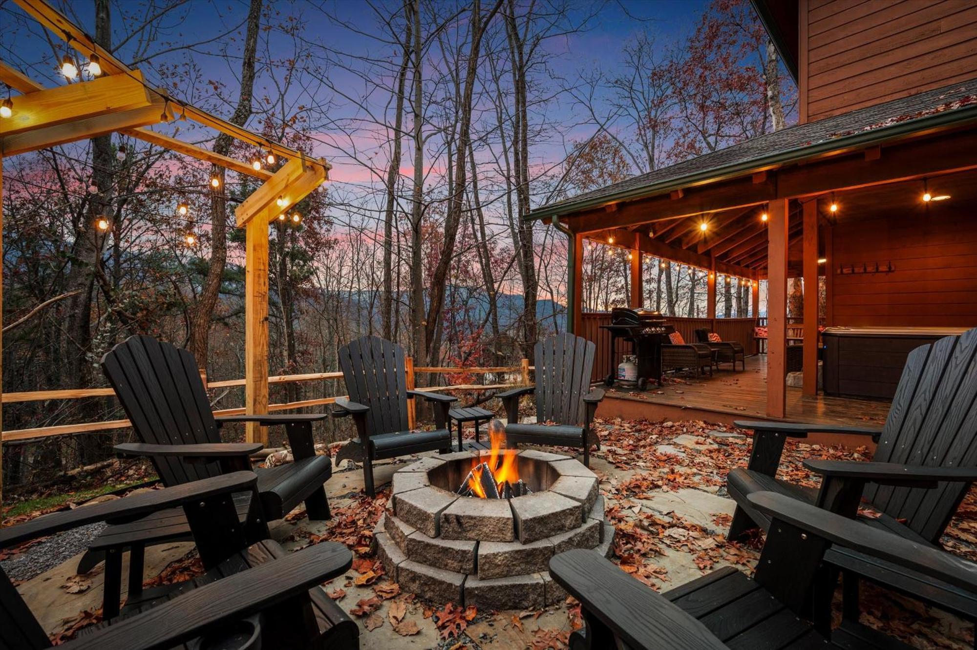 Holiday home Black Bear ~ Game ~ Hot Tub ~ Firepit