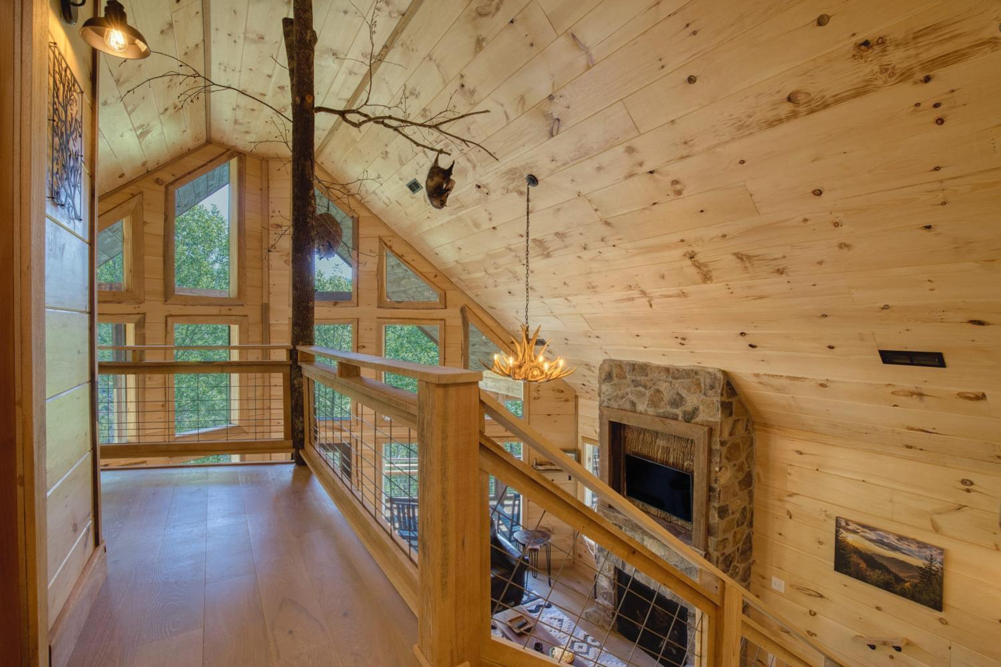 Holiday home Birch By Avantstay Indoor Pool Theater Game Stunning Views Gatlinburg