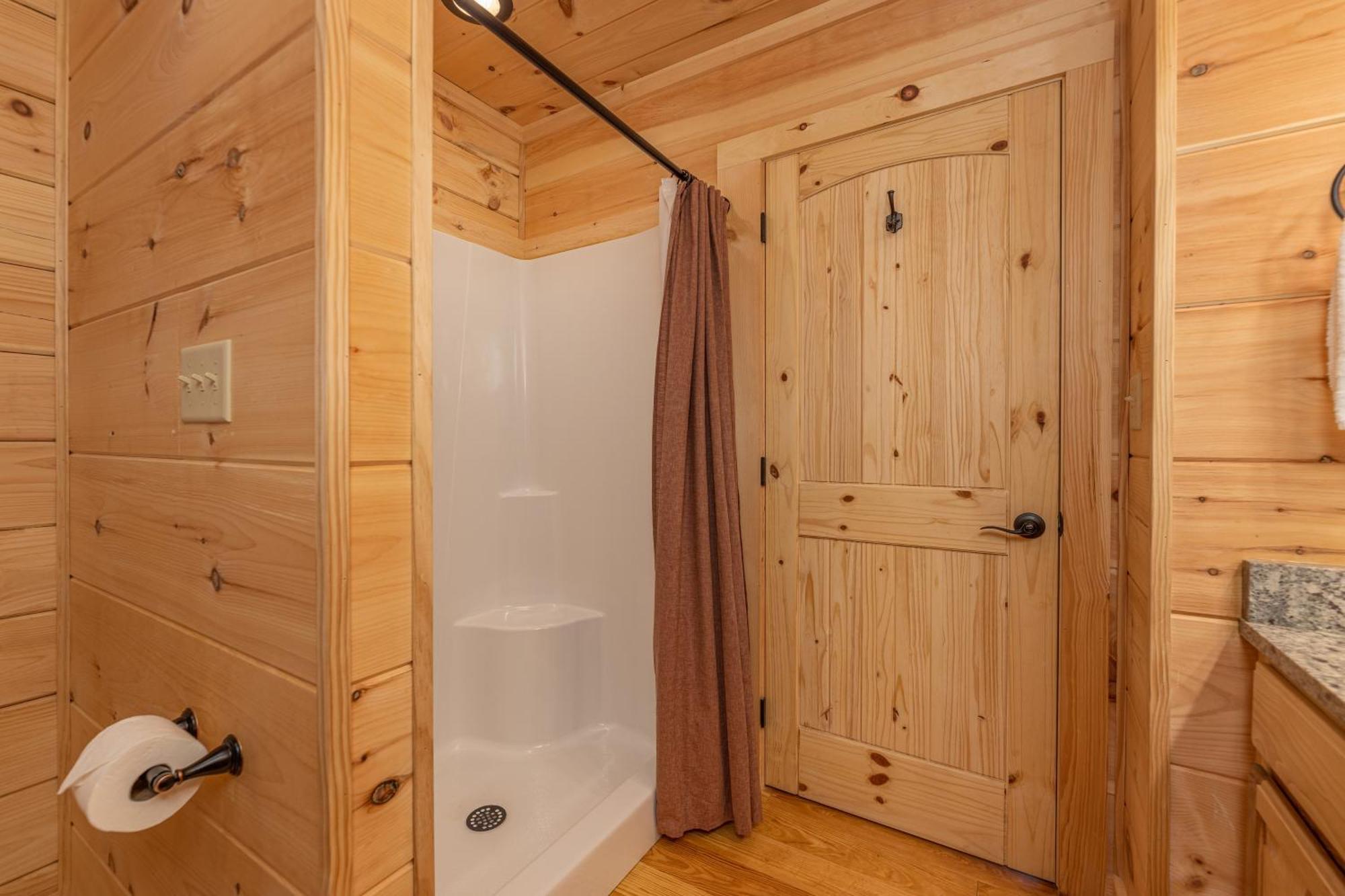 Chalet Smoky Retreat By Eden Crest *