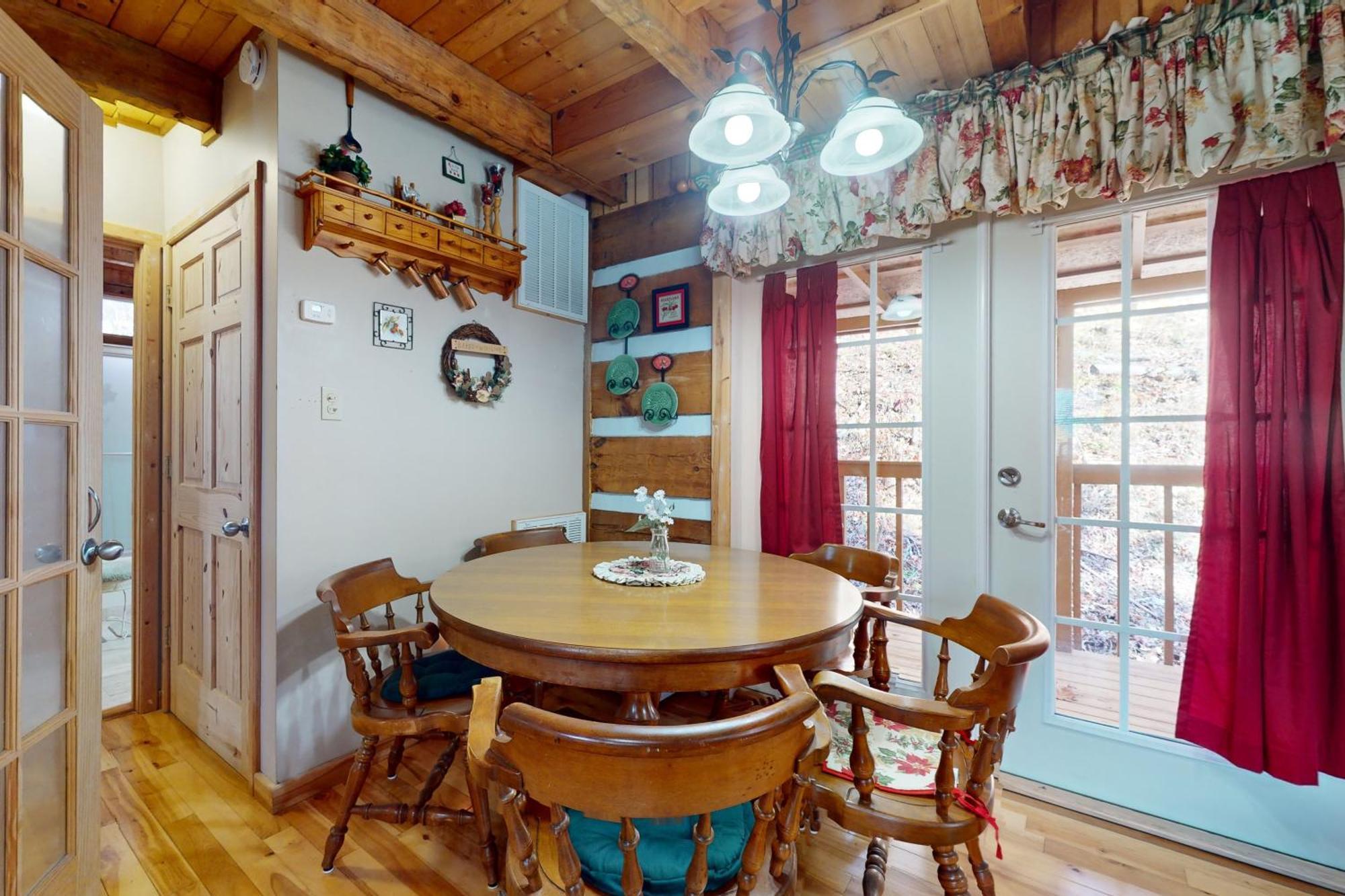 Comfy Cozy Holiday home Gatlinburg