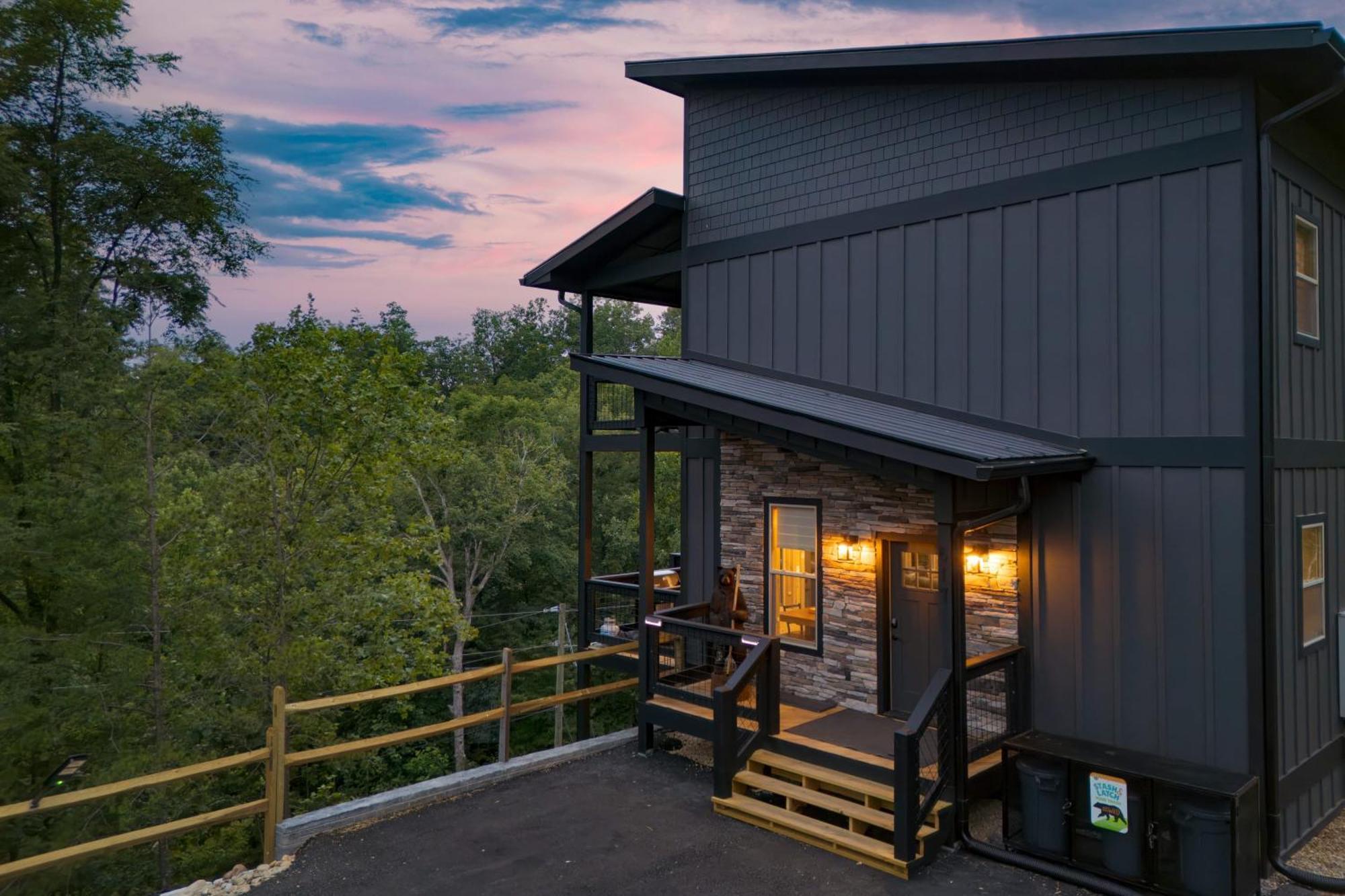 Holiday home Rambling Ridge Indoor Pool Hot Tub A Arcade Game Gatlinburg