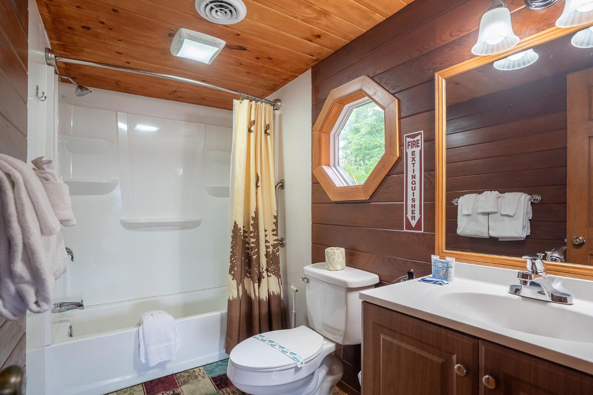 Beautiful 4 Bedroom With Million Dollar Views