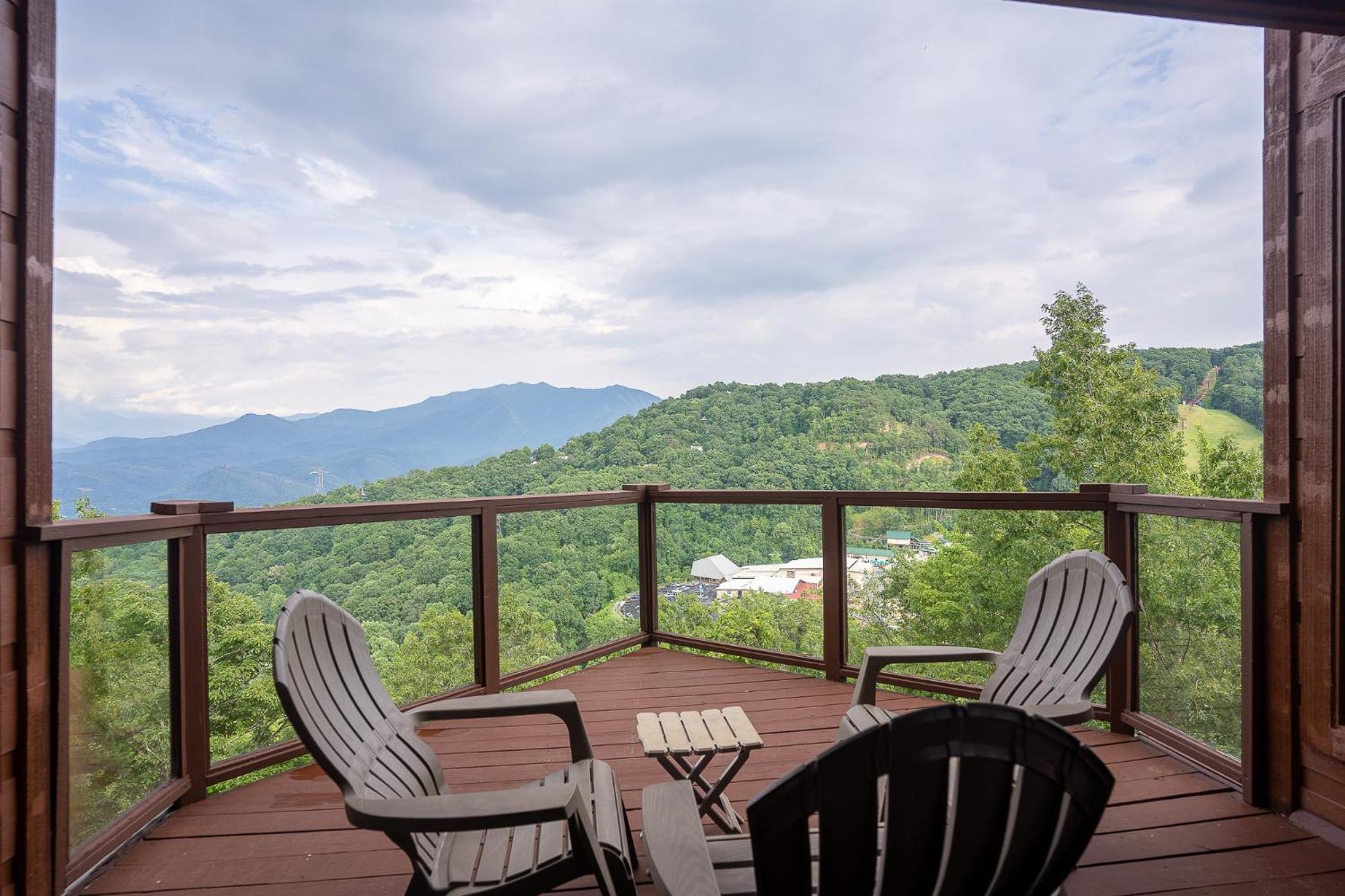 Chalet Beautiful 4 Bedroom With Million Dollar Views