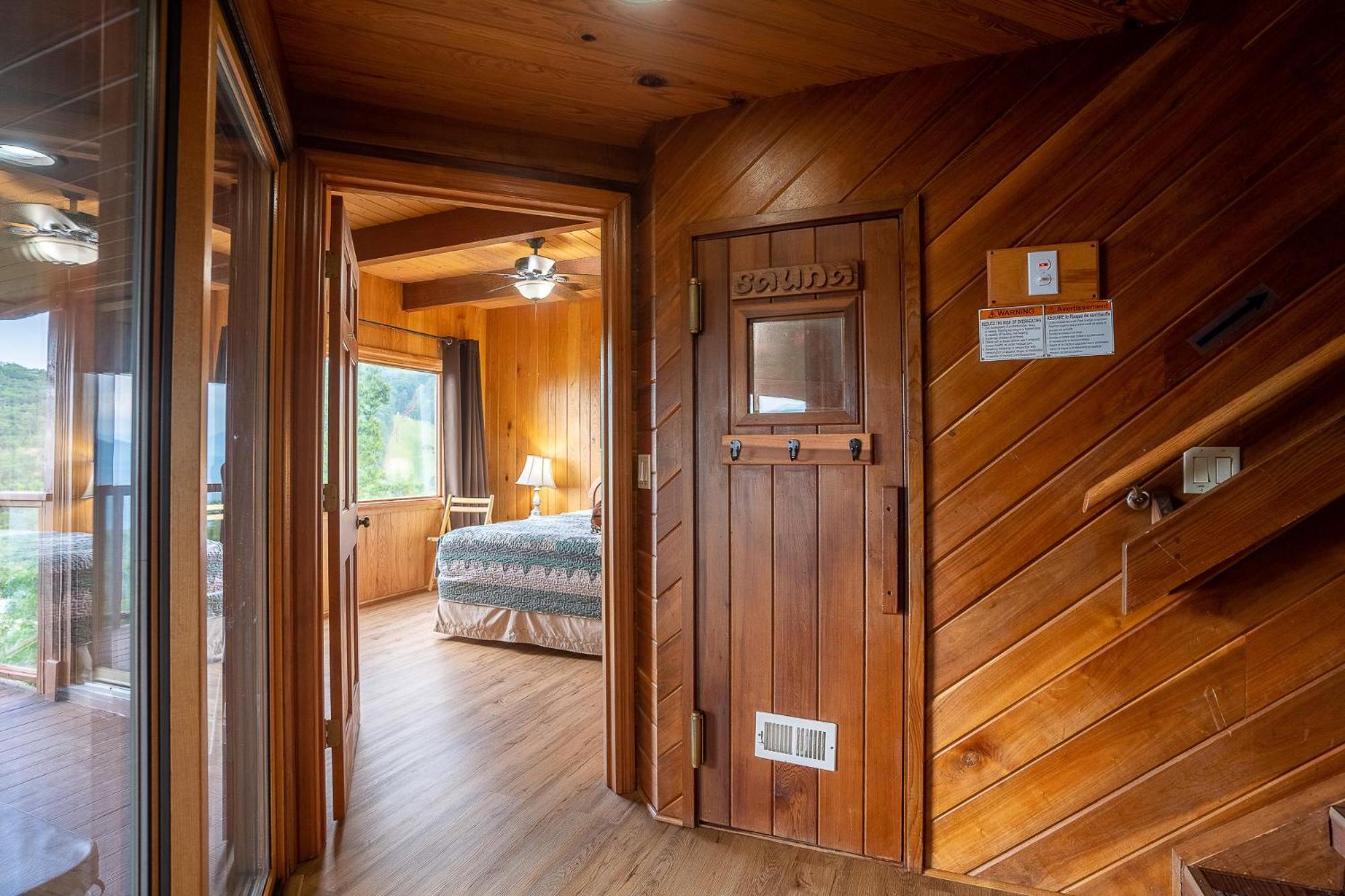 Beautiful 4 Bedroom With Million Dollar Views