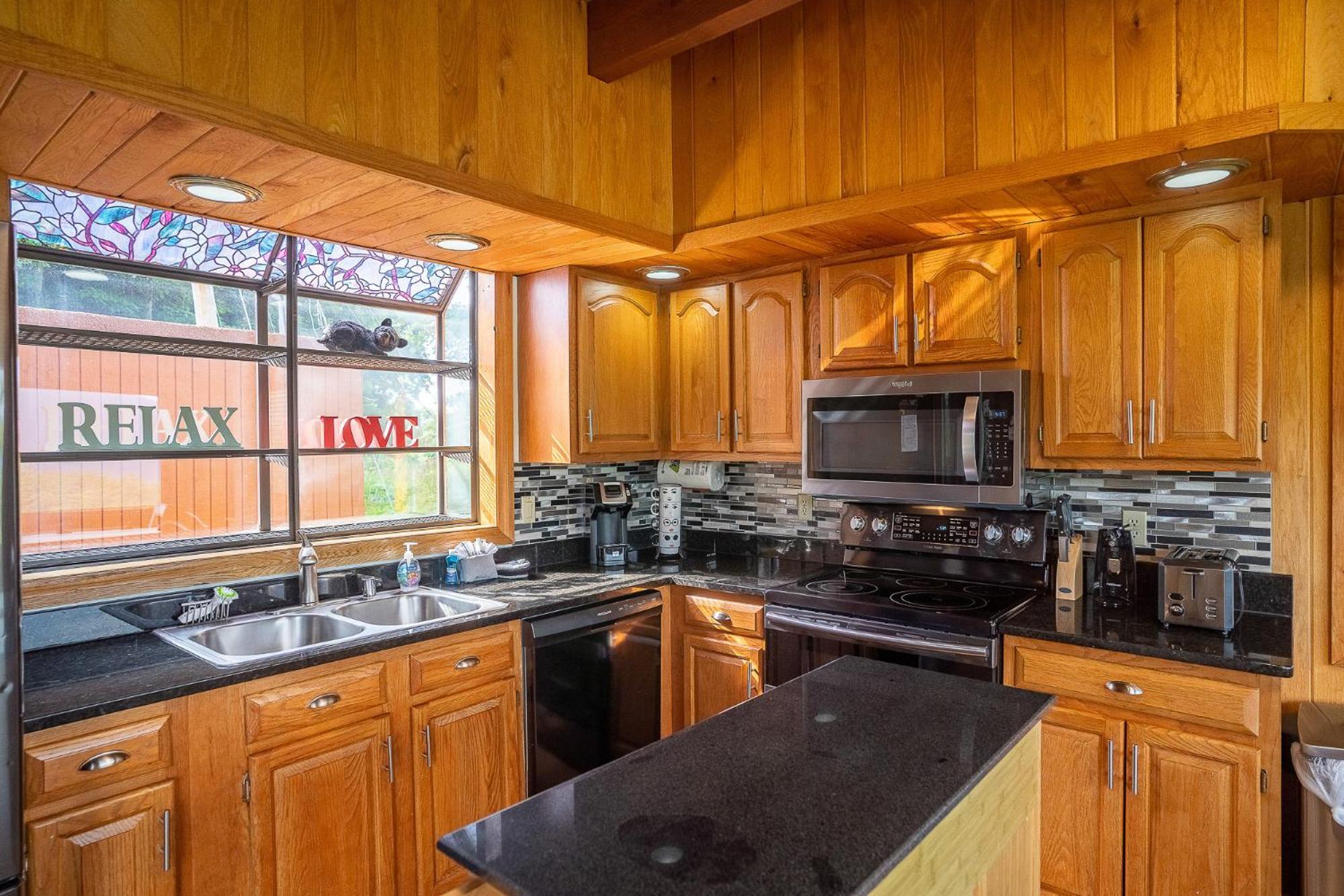 Chalet Beautiful 4 Bedroom With Million Dollar Views *