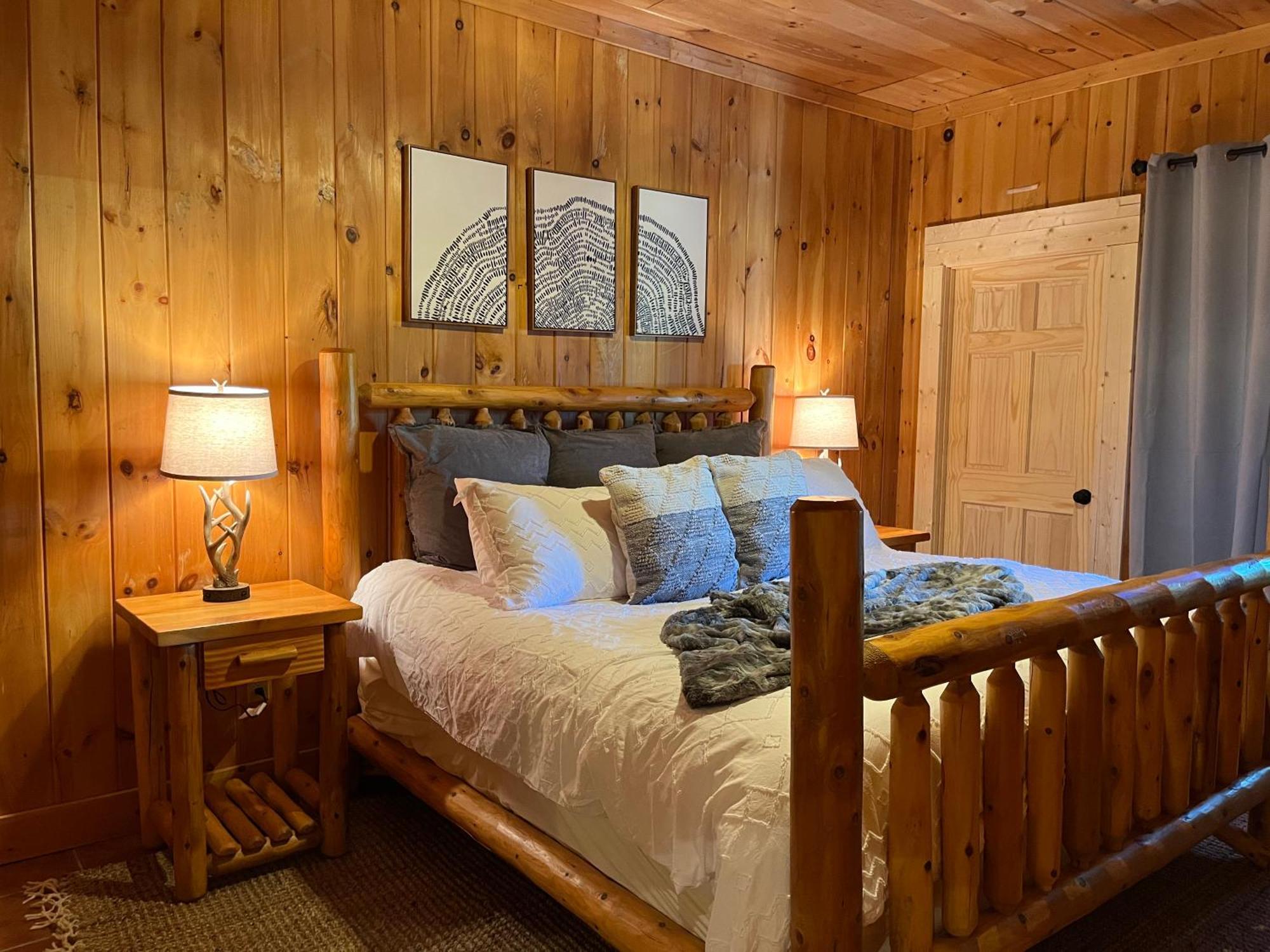 Splashtacular: Indoor Pool~gorgeous Views~hottub~gameroom~resort Chalet Gatlinburg