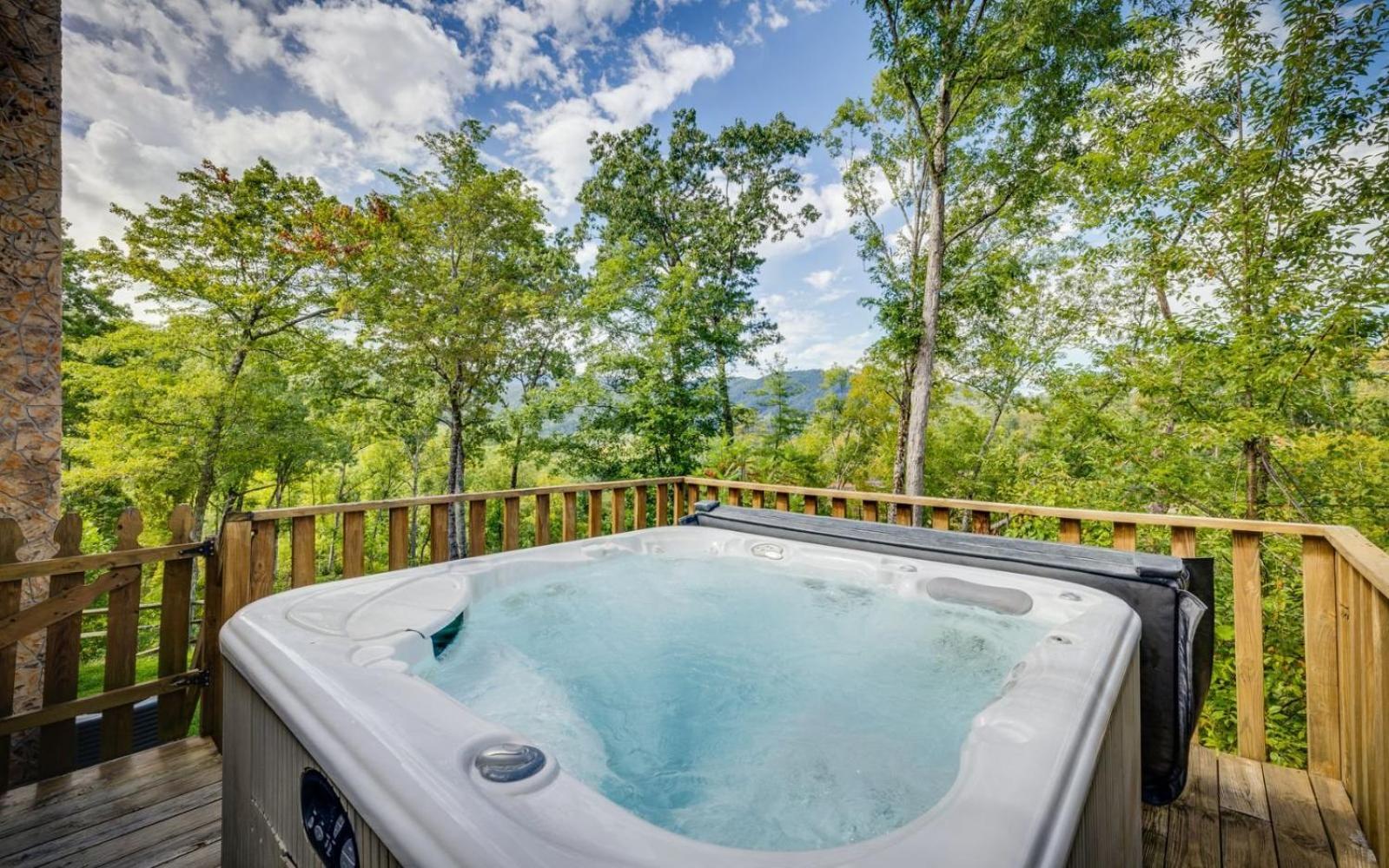 Hand Hewn Hideaway Villa *