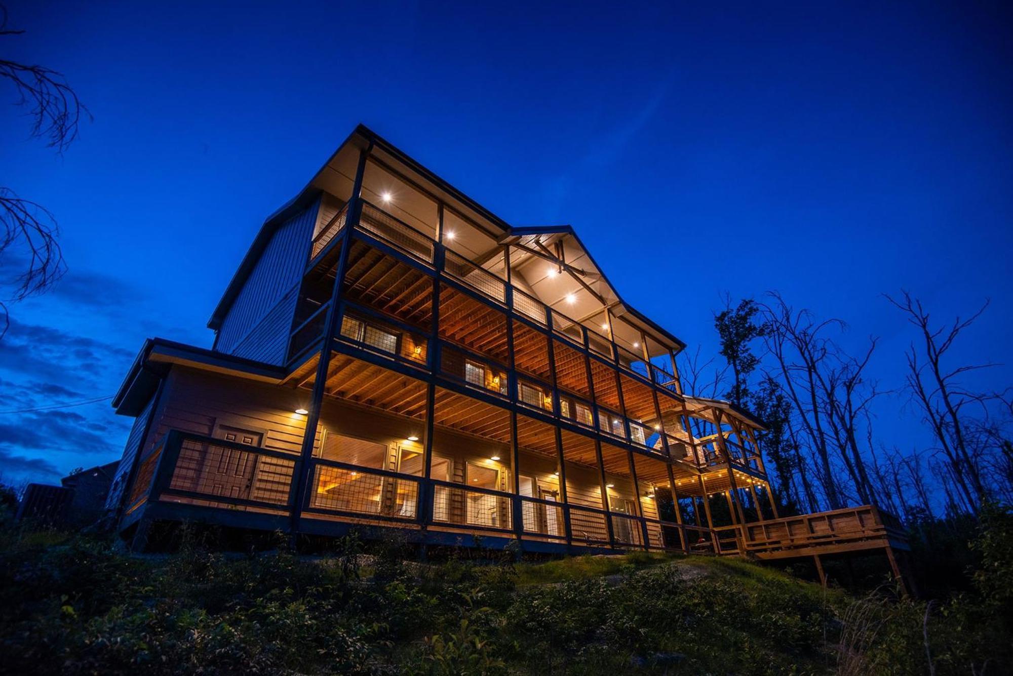 Splash N Heavenly Views Villa Gatlinburg