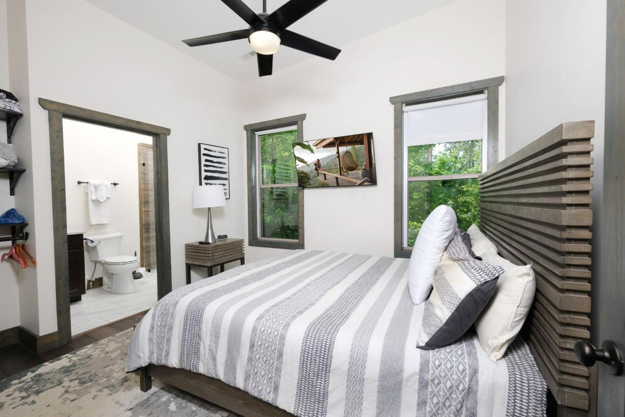Whitneys Way Villa