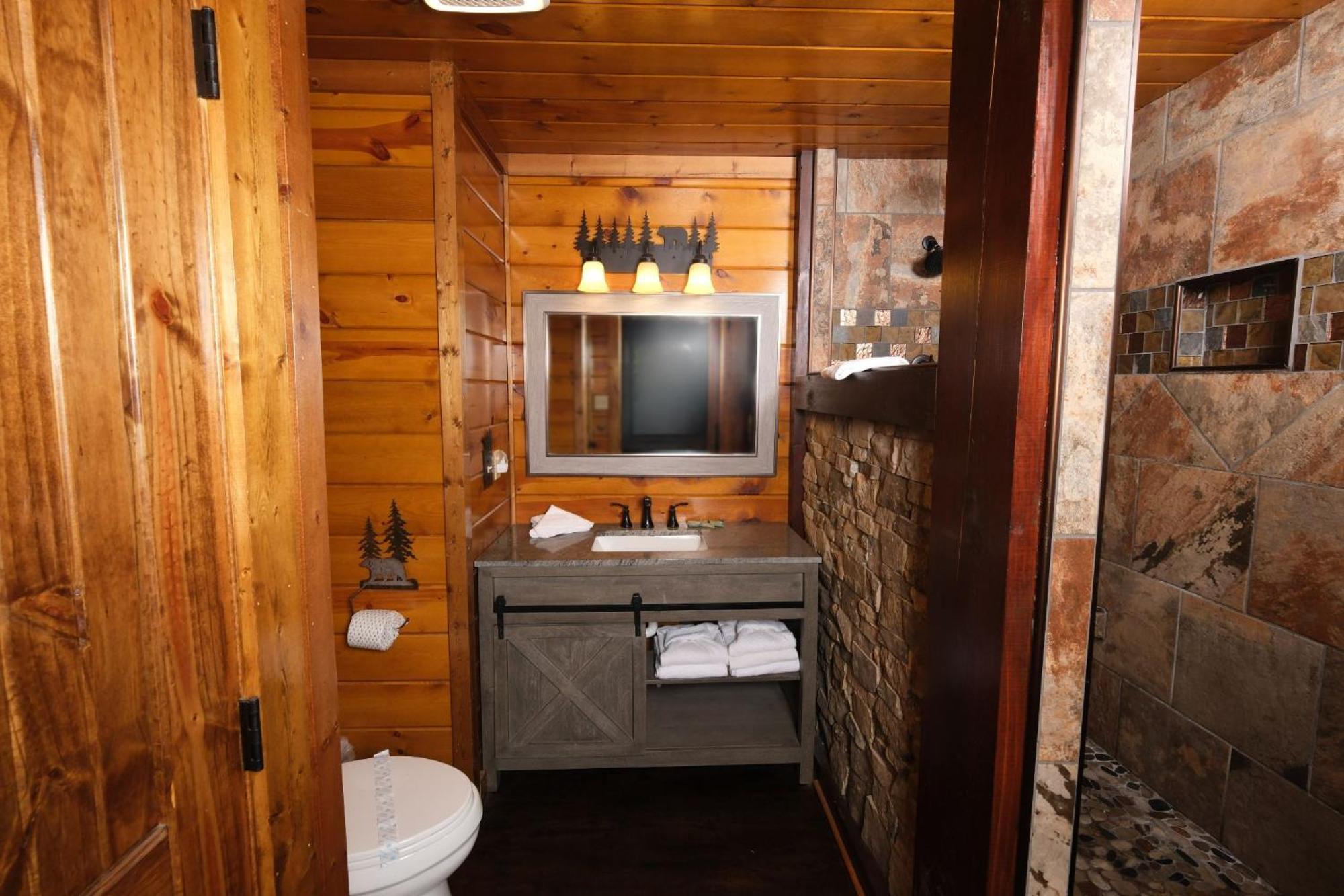 Patriots Den Gatlinburg