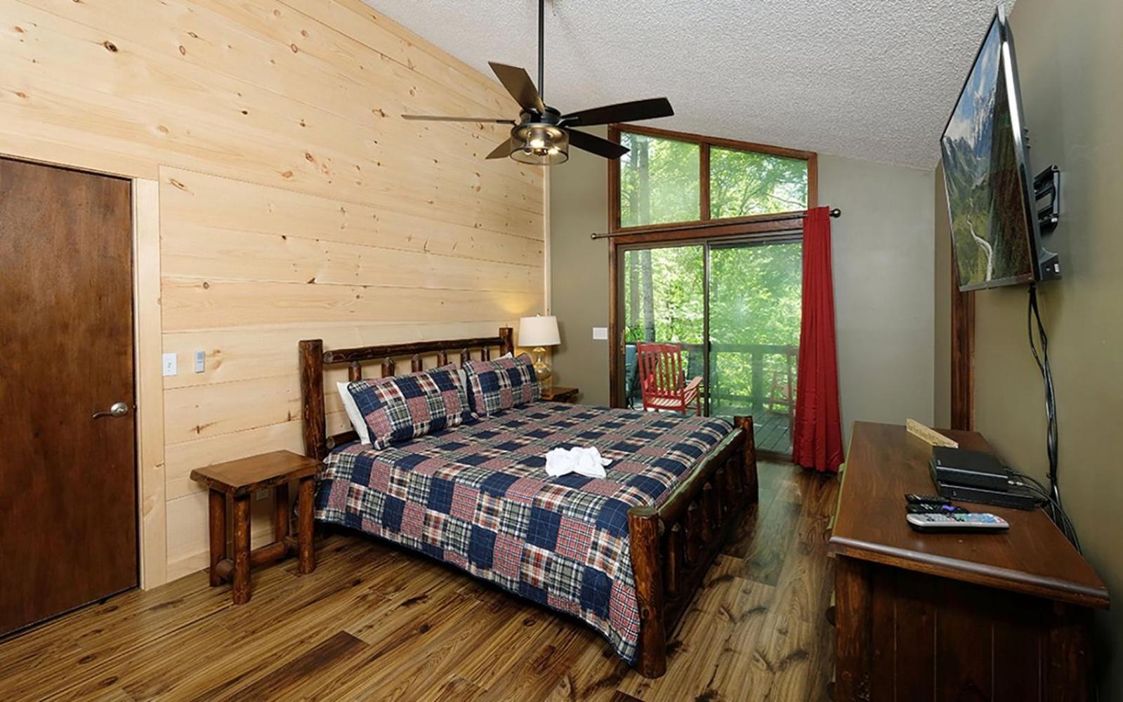 Black Bear Retreat Villa *