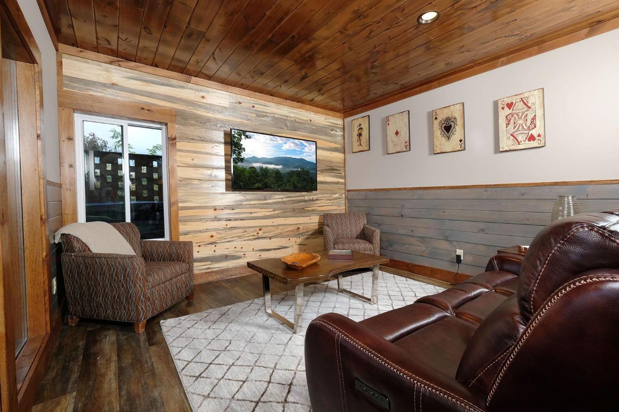 Looking Glass Villa *