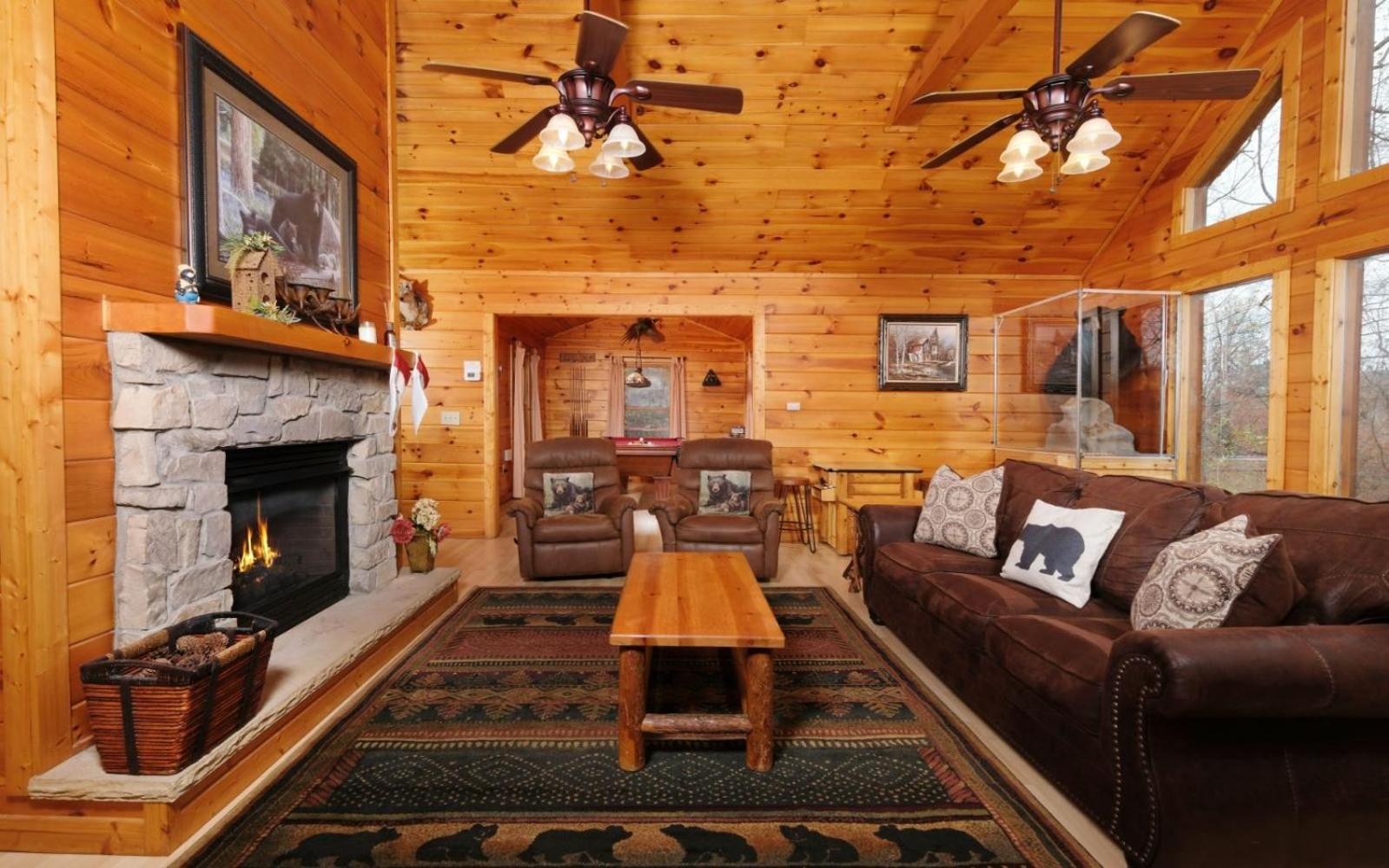 Snuggly Bear * Gatlinburg
