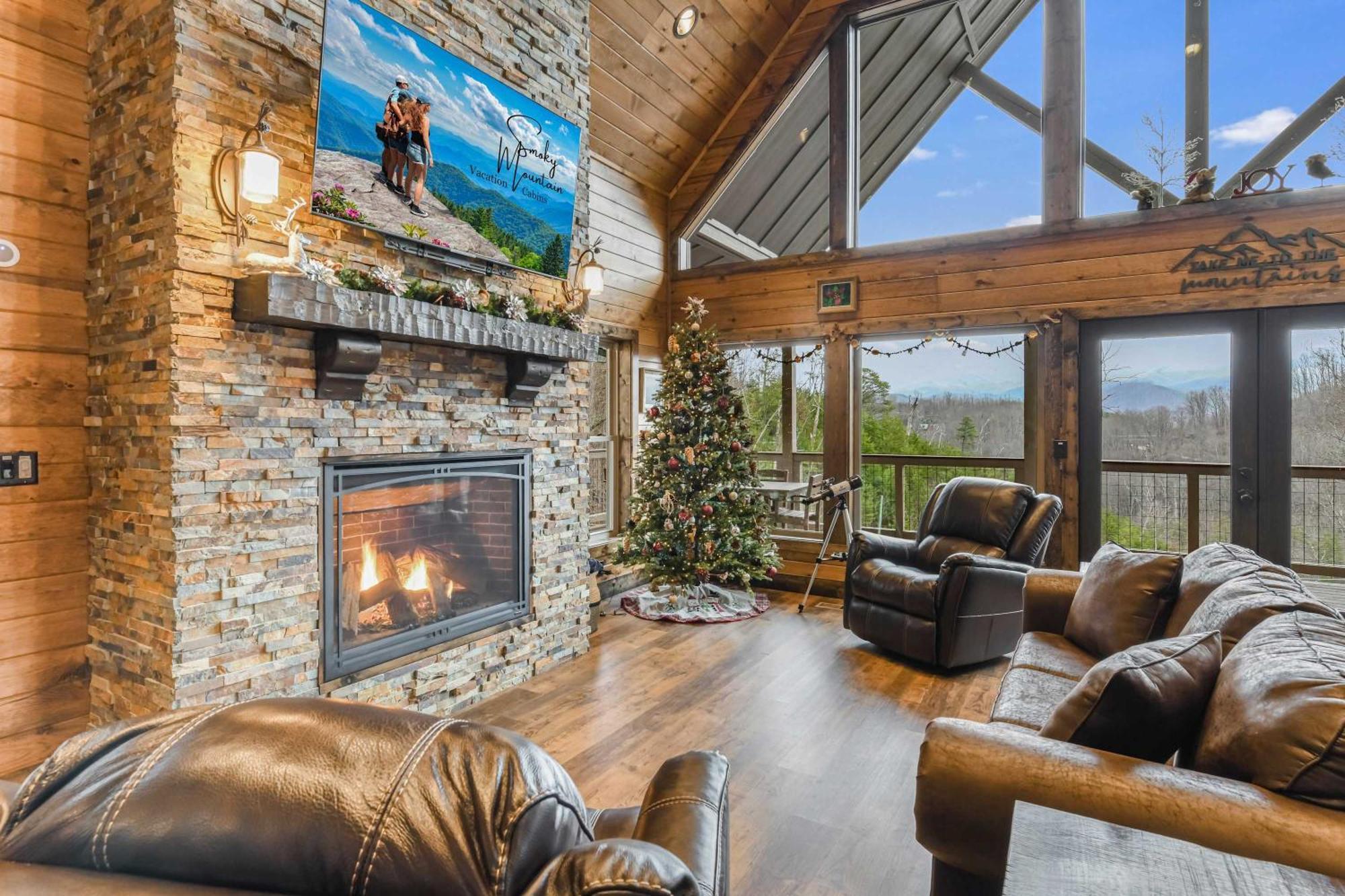 New Luxury - - Mountain View! Gatlinburg