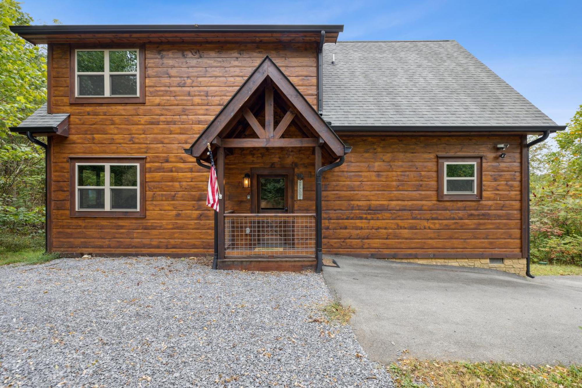 Serene 2br With Hot Tub, Games & Mountain Views In Cobbly Knob Family & Pet Friendly
