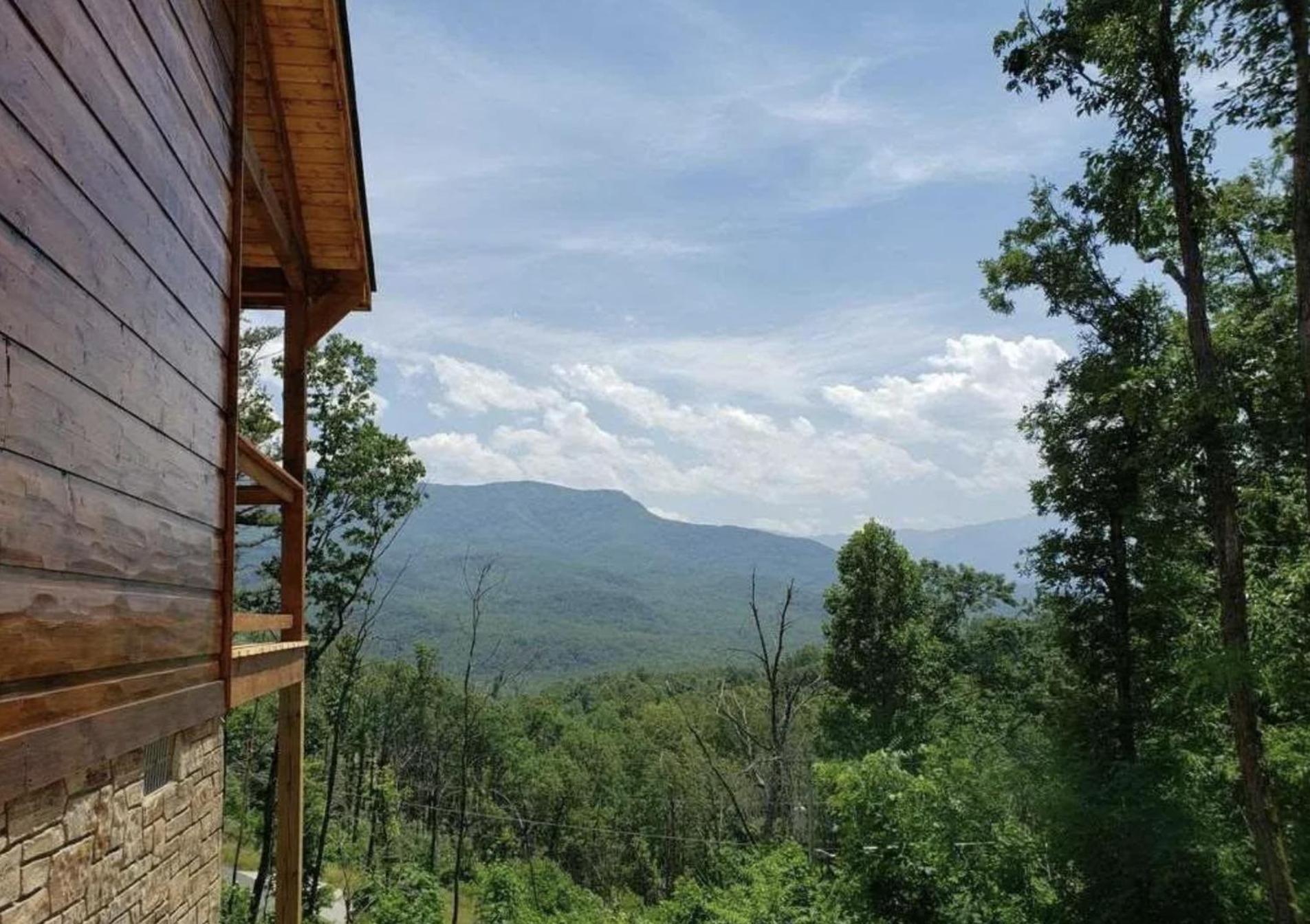 Holiday home Serene 2br With Hot Tub, Games & Mountain Views In Cobbly Knob Family & Pet Friendly