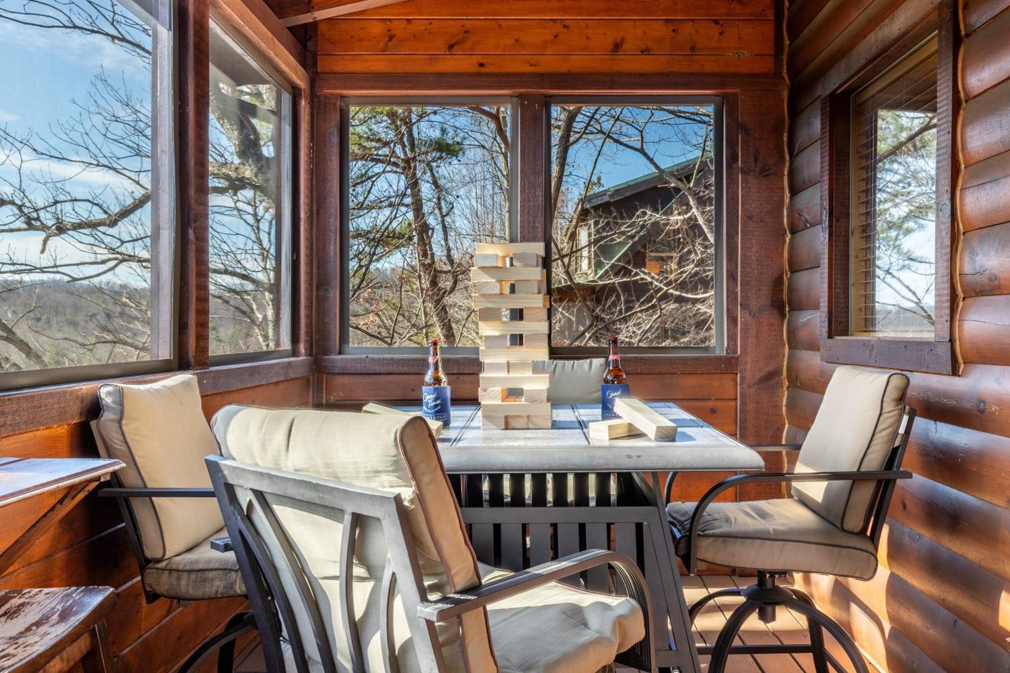 Misty Mountain By Avantstay Hot Tub Mountain Views Theater Pool Table Holiday home Gatlinburg