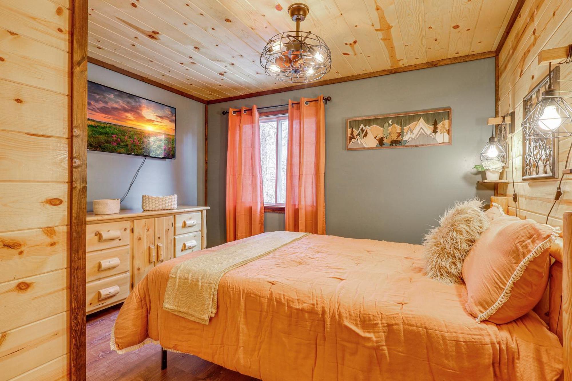 Family-friendly With Hot Tub In Gatlinburg!