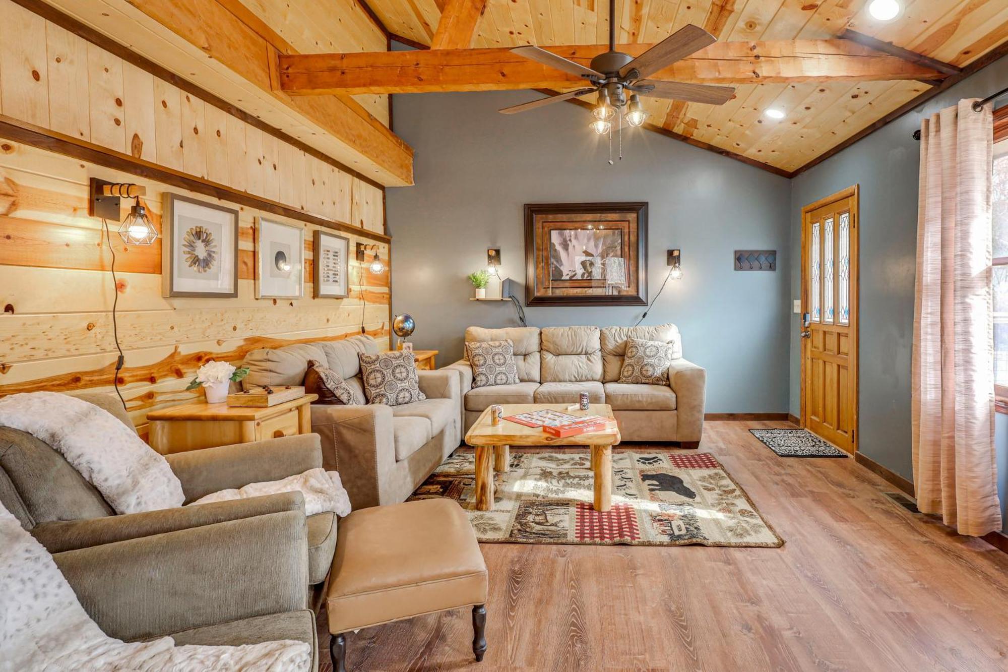 Holiday home Family-friendly With Hot Tub In Gatlinburg! Gatlinburg