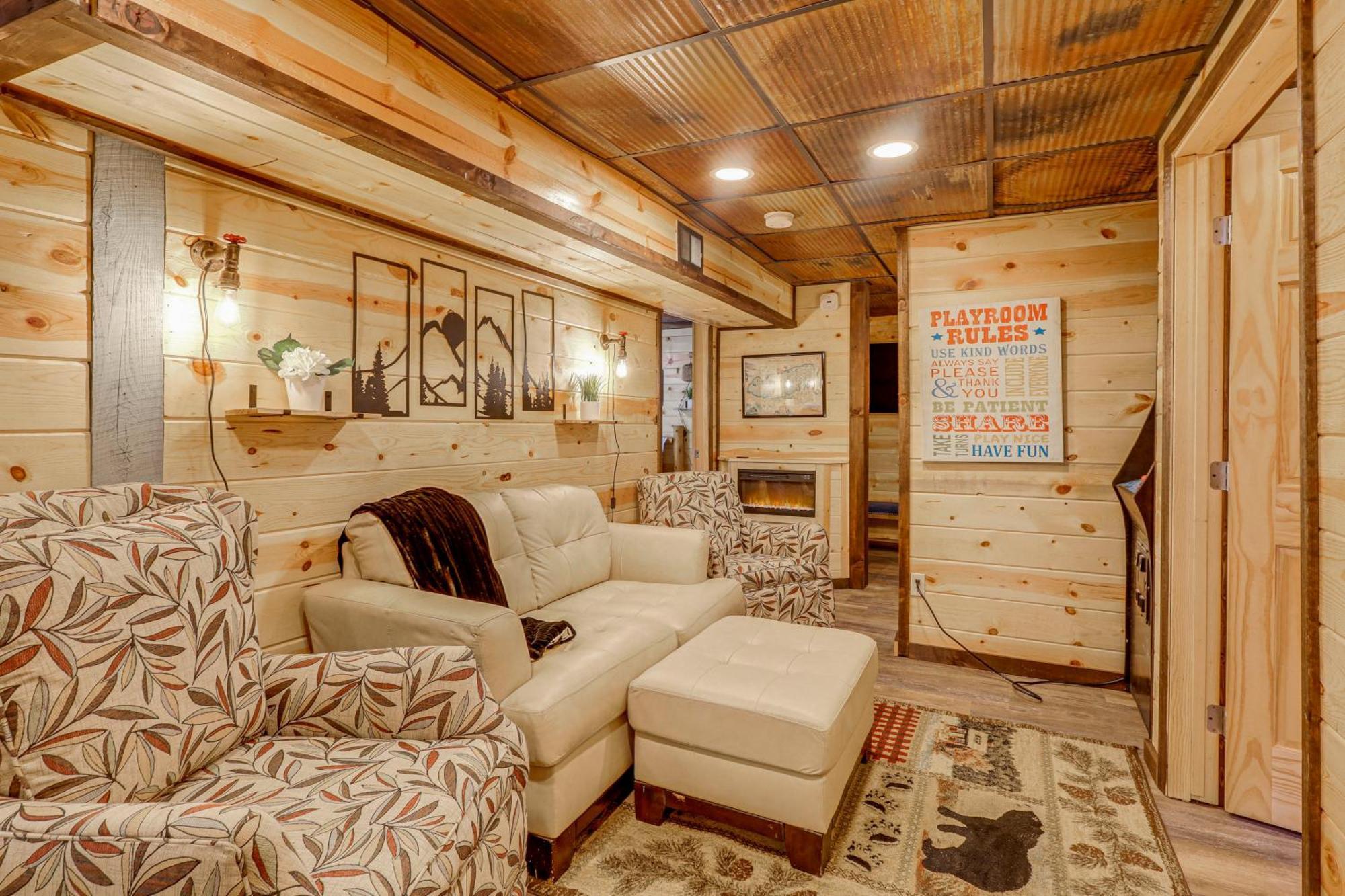 Family-friendly With Hot Tub In Gatlinburg! *
