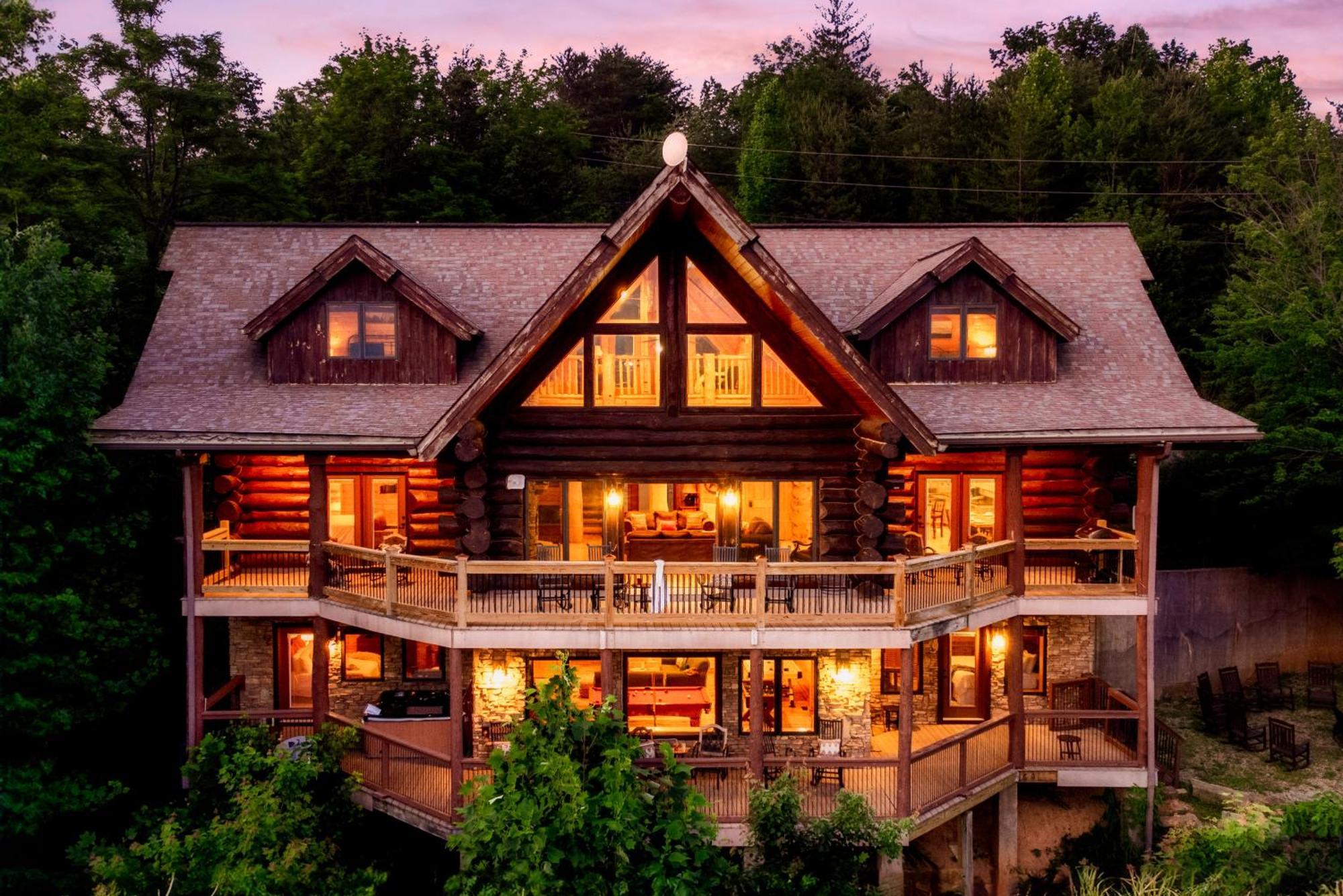 Great Alpine - 4 Kingsuites-july Deals-views-hot Tub-firepit-gamerm Chalet *