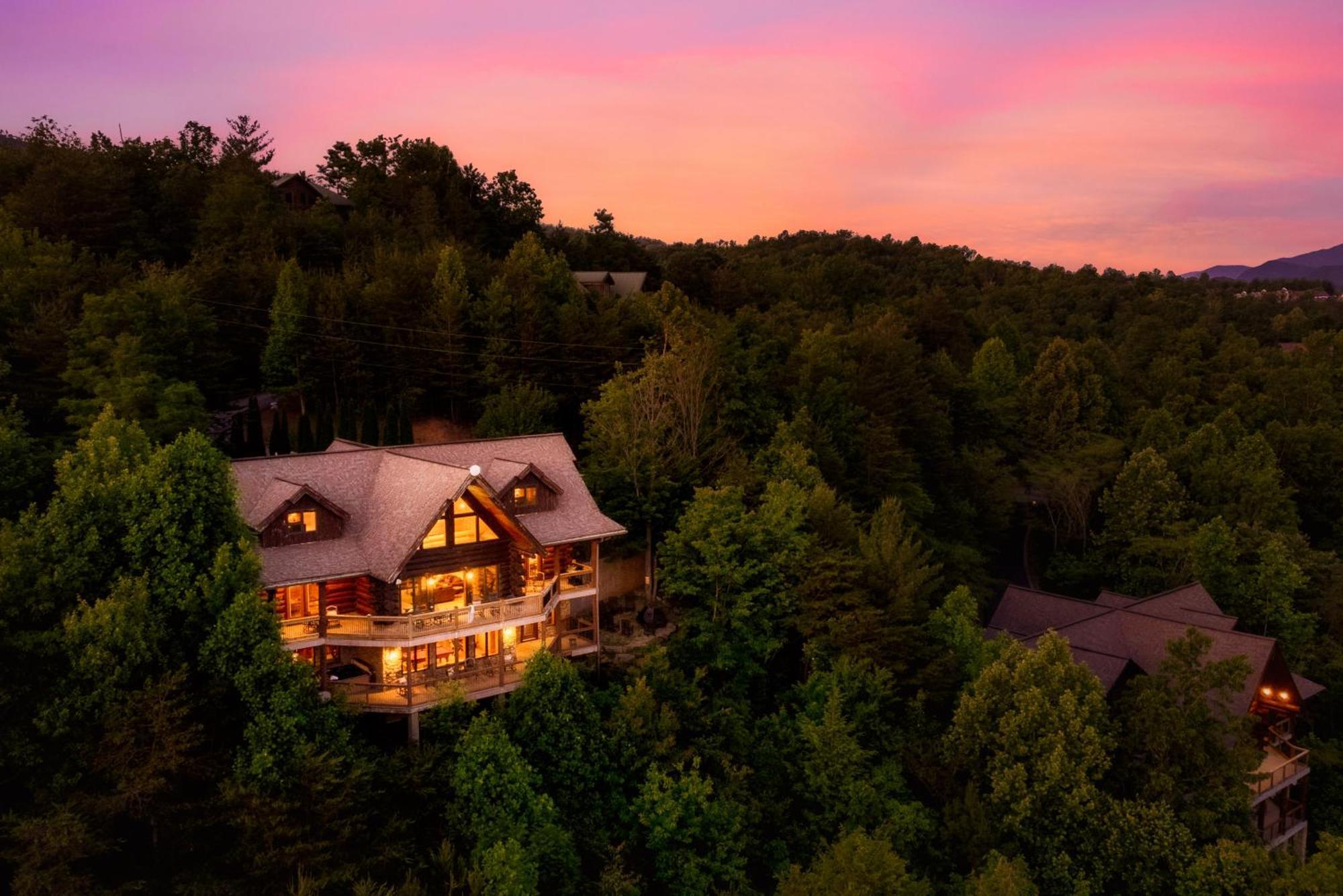 Great Alpine - 4 Kingsuites-july Deals-views-hot Tub-firepit-gamerm
