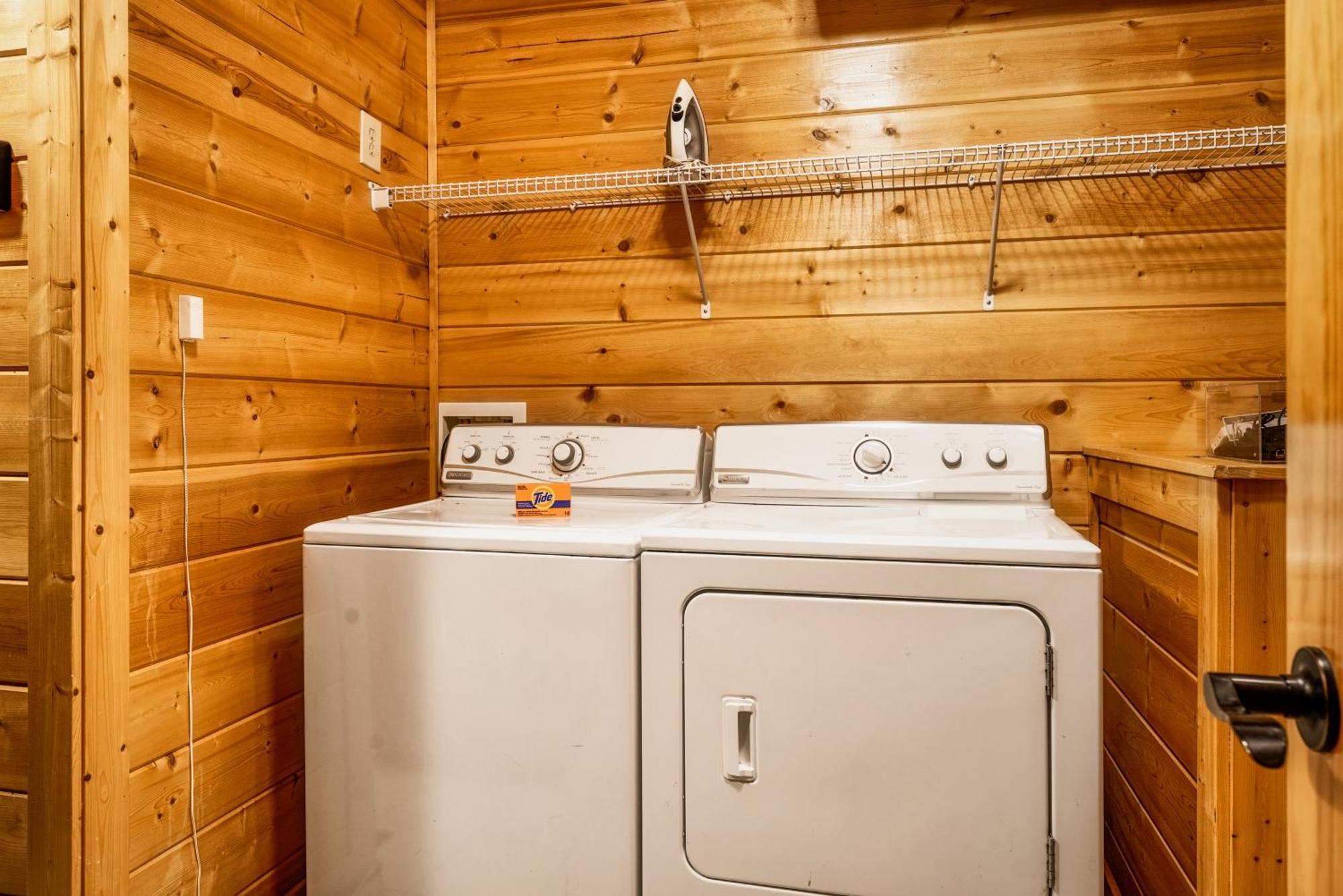 Great Alpine - 4 Kingsuites-july Deals-views-hot Tub-firepit-gamerm Chalet Gatlinburg