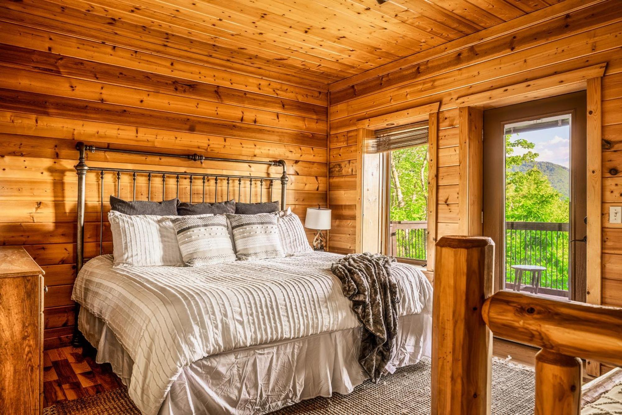 Great Alpine - 4 Kingsuites-july Deals-views-hot Tub-firepit-gamerm Chalet Gatlinburg