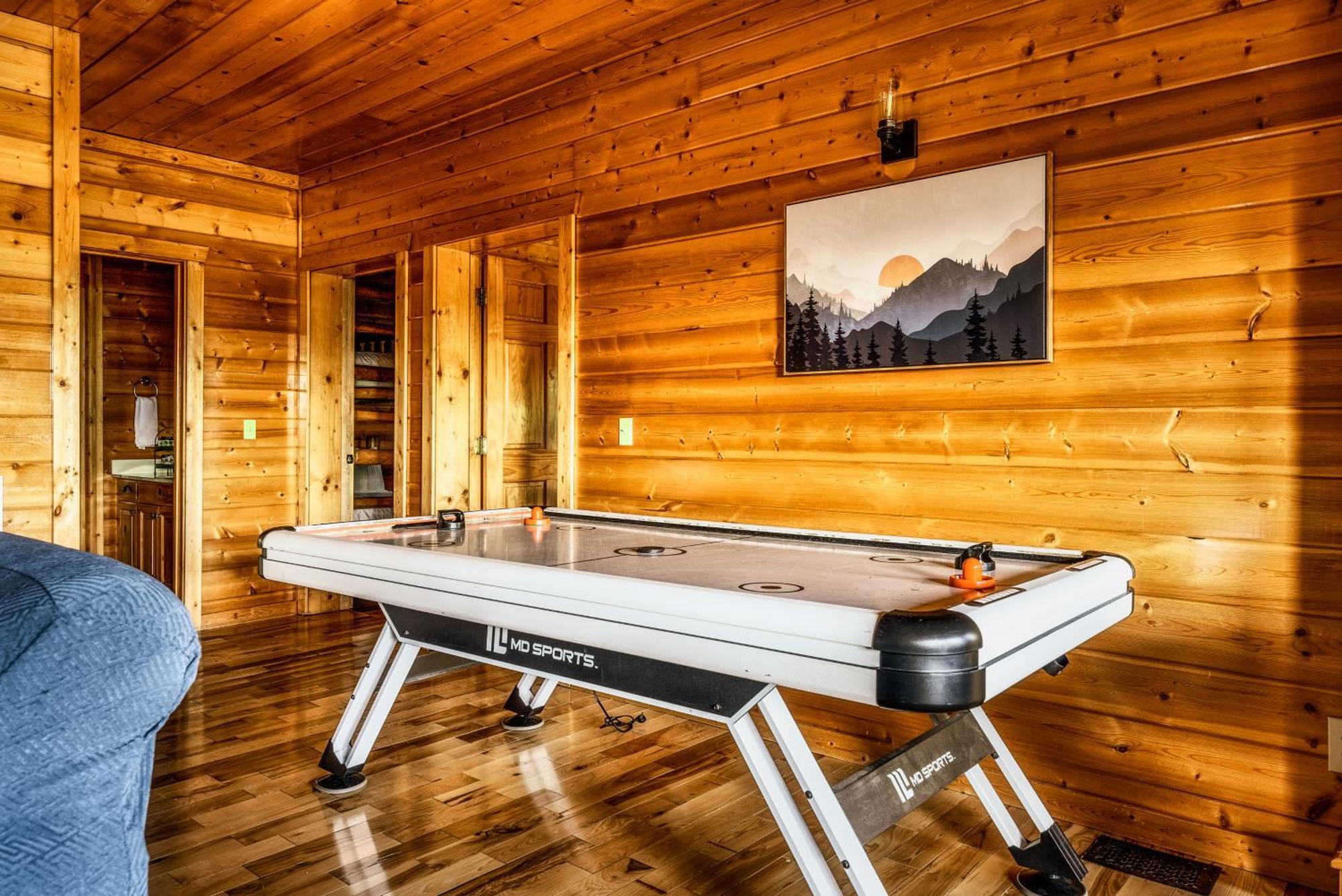 Great Alpine - 4 Kingsuites-july Deals-views-hot Tub-firepit-gamerm * Gatlinburg