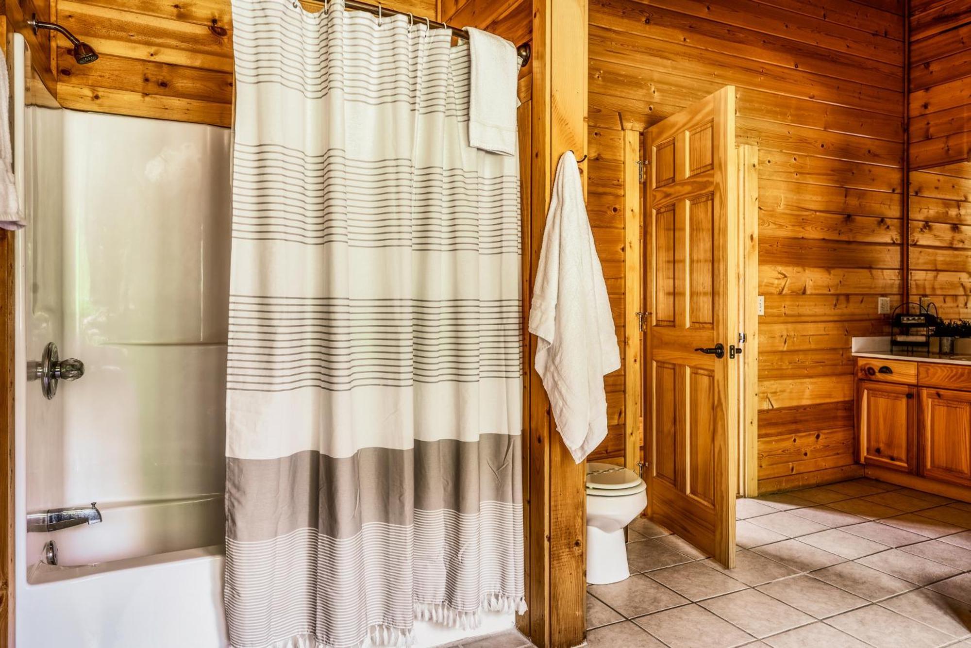 Great Alpine - 4 Kingsuites-july Deals-views-hot Tub-firepit-gamerm Gatlinburg