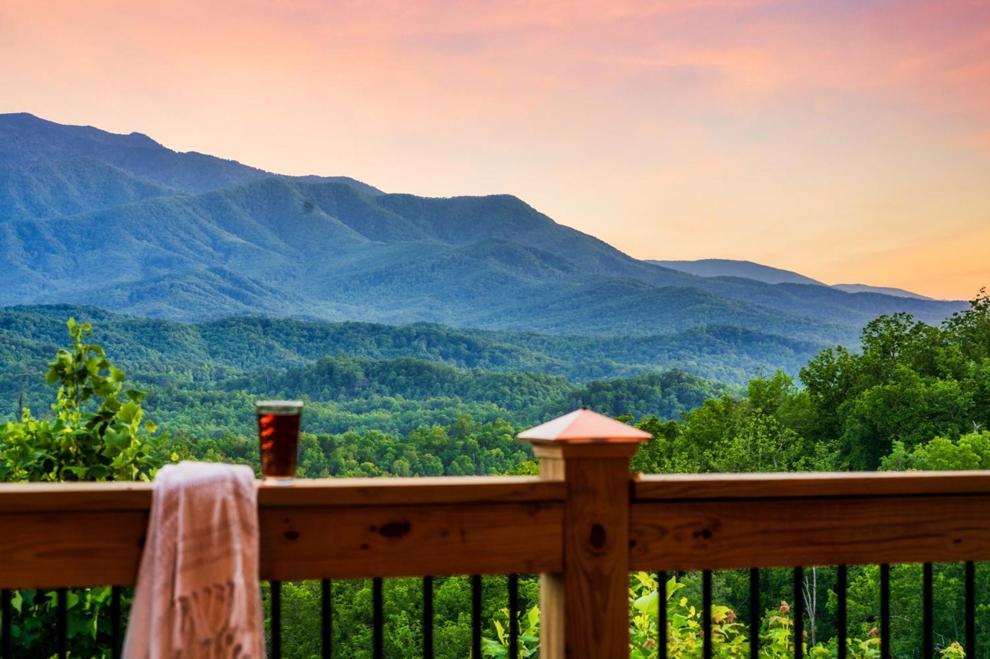 Great Alpine - 4 Kingsuites-july Deals-views-hot Tub-firepit-gamerm *