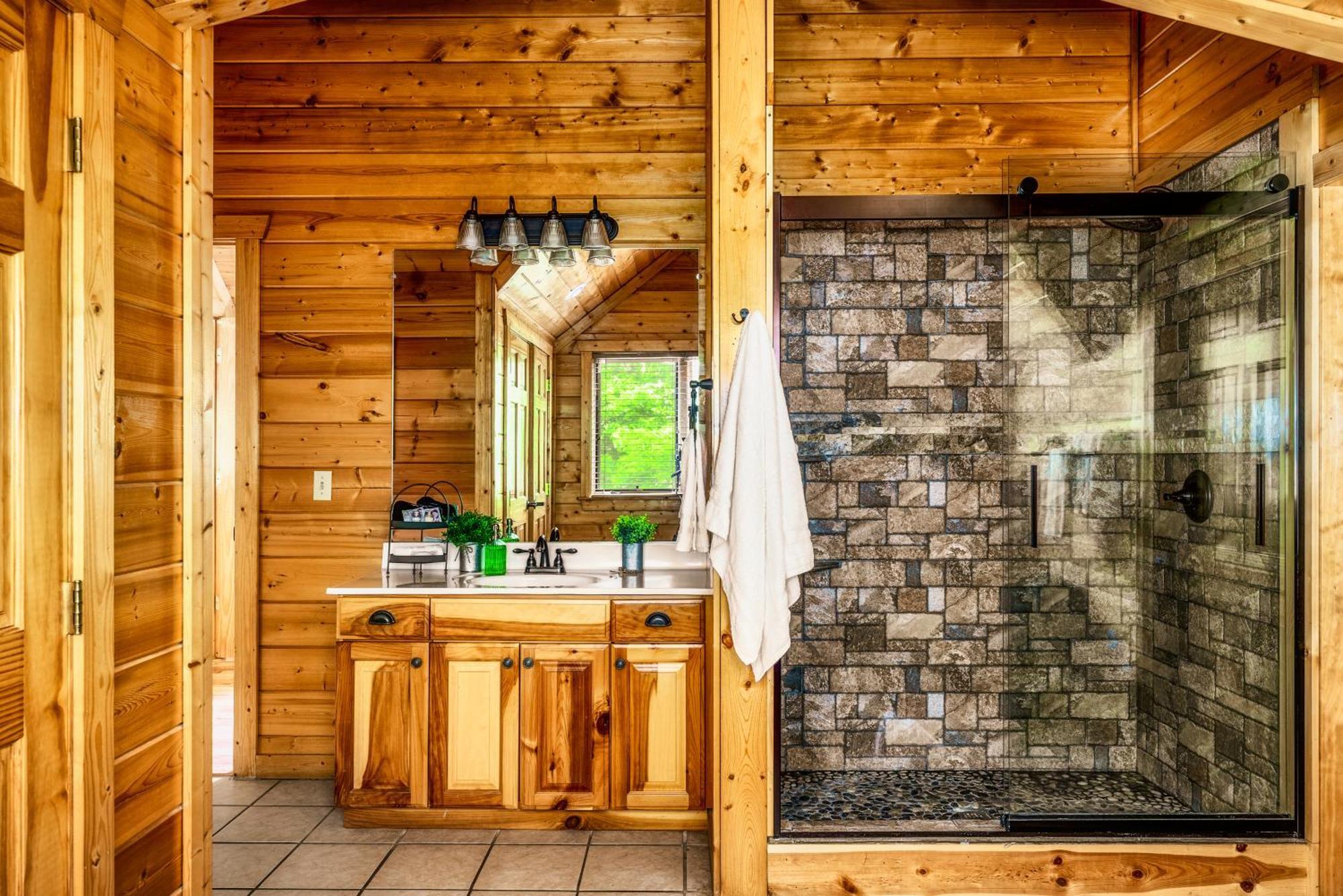 Great Alpine - 4 Kingsuites-july Deals-views-hot Tub-firepit-gamerm Gatlinburg