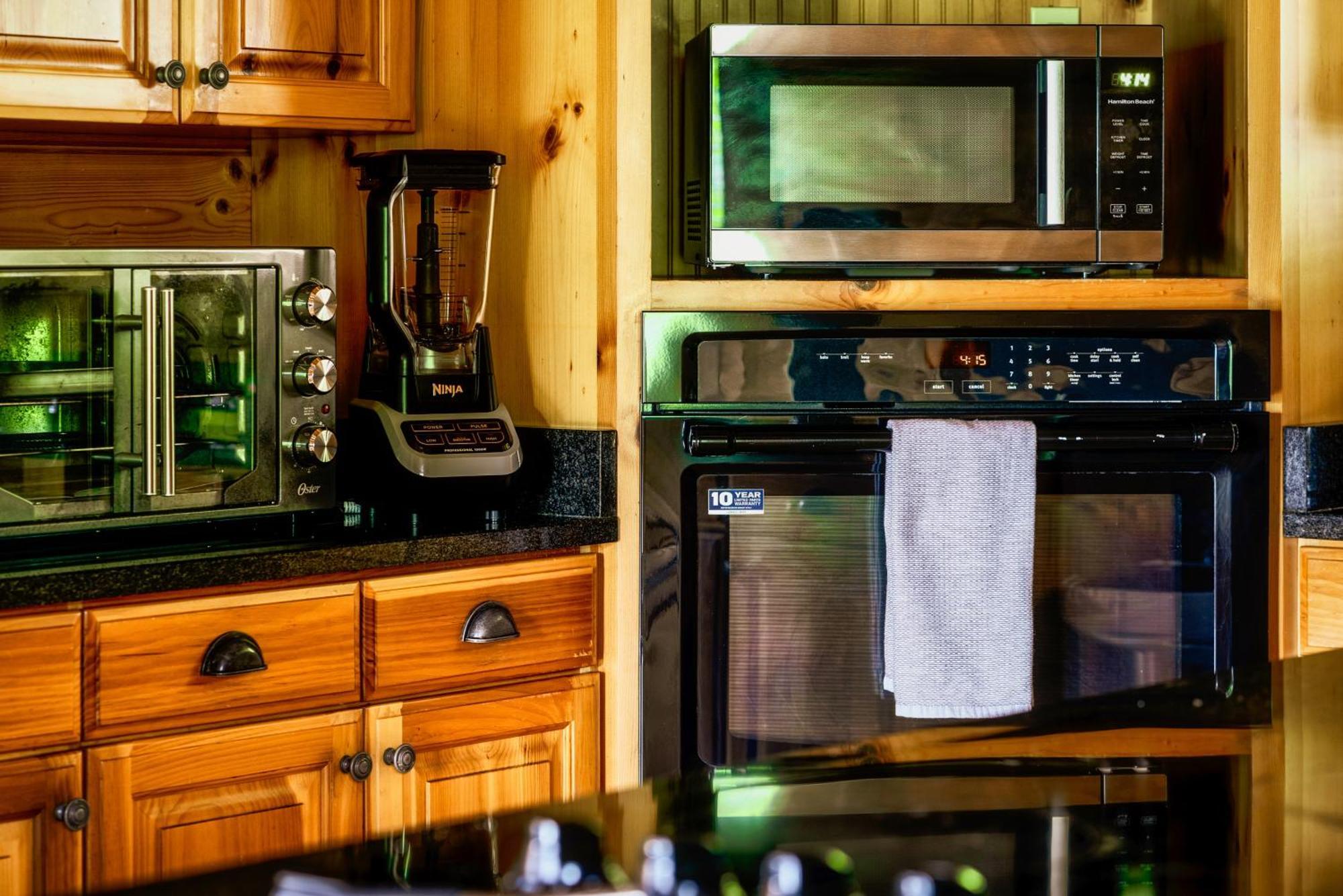 Great Alpine - 4 Kingsuites-july Deals-views-hot Tub-firepit-gamerm *