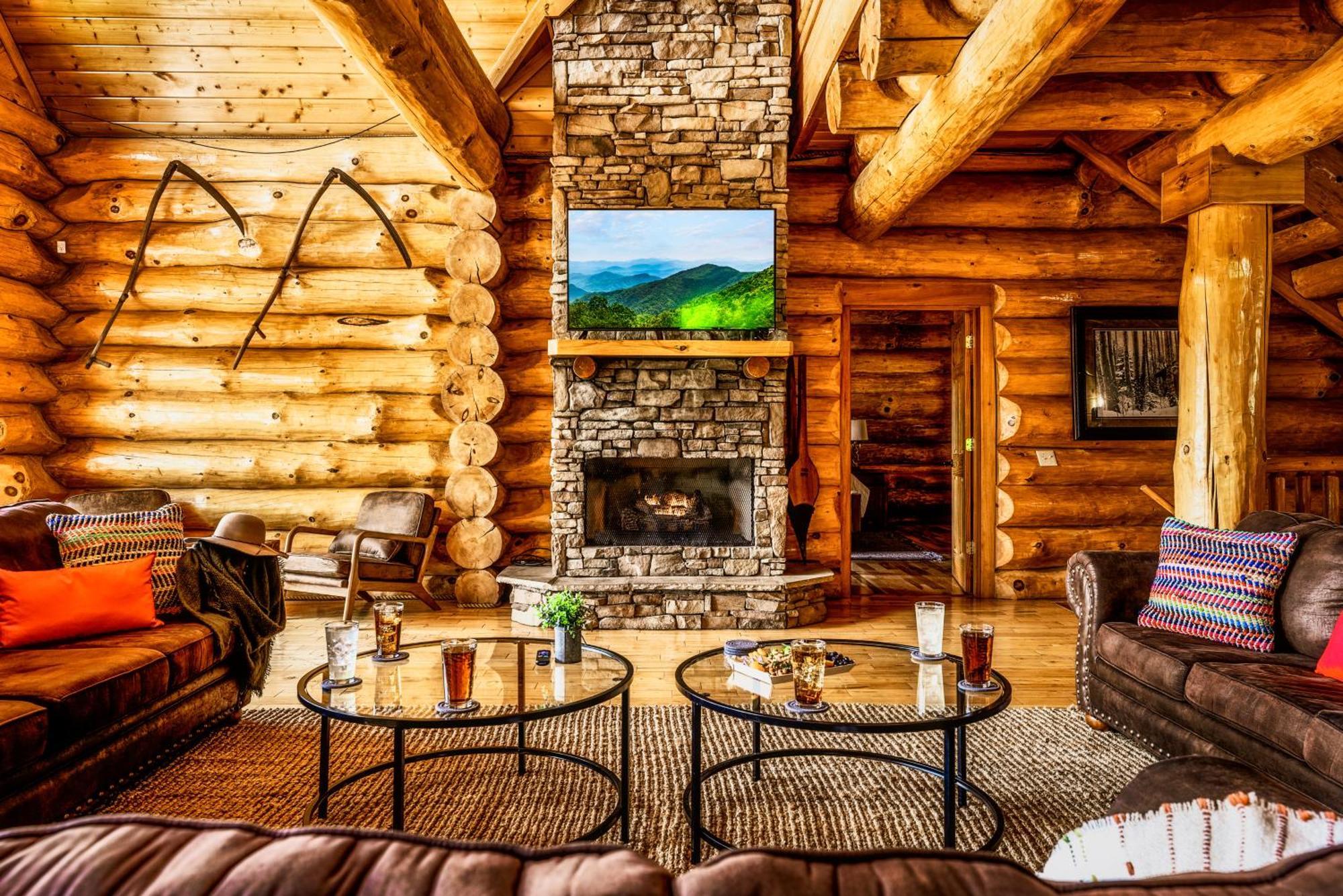 Great Alpine - 4 Kingsuites-july Deals-views-hot Tub-firepit-gamerm Chalet