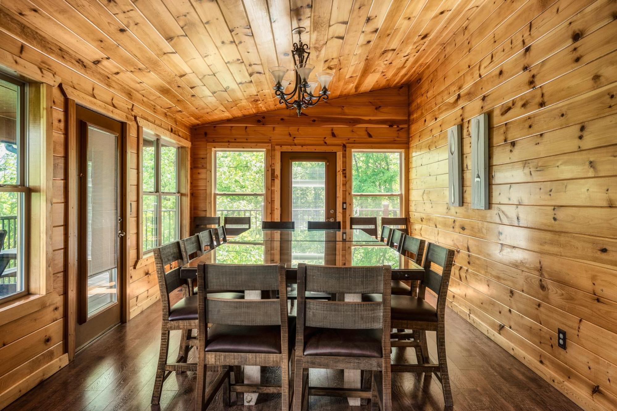 Chalet Moonshine Mtn - Hugelodge - Views - April Deals - Game Rm - Hot Tub - Fire Pit