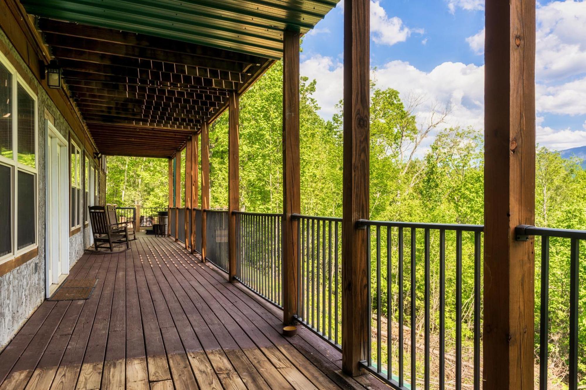 Moonshine Mtn - Hugelodge - Views - April Deals - Game Rm - Hot Tub - Fire Pit Chalet