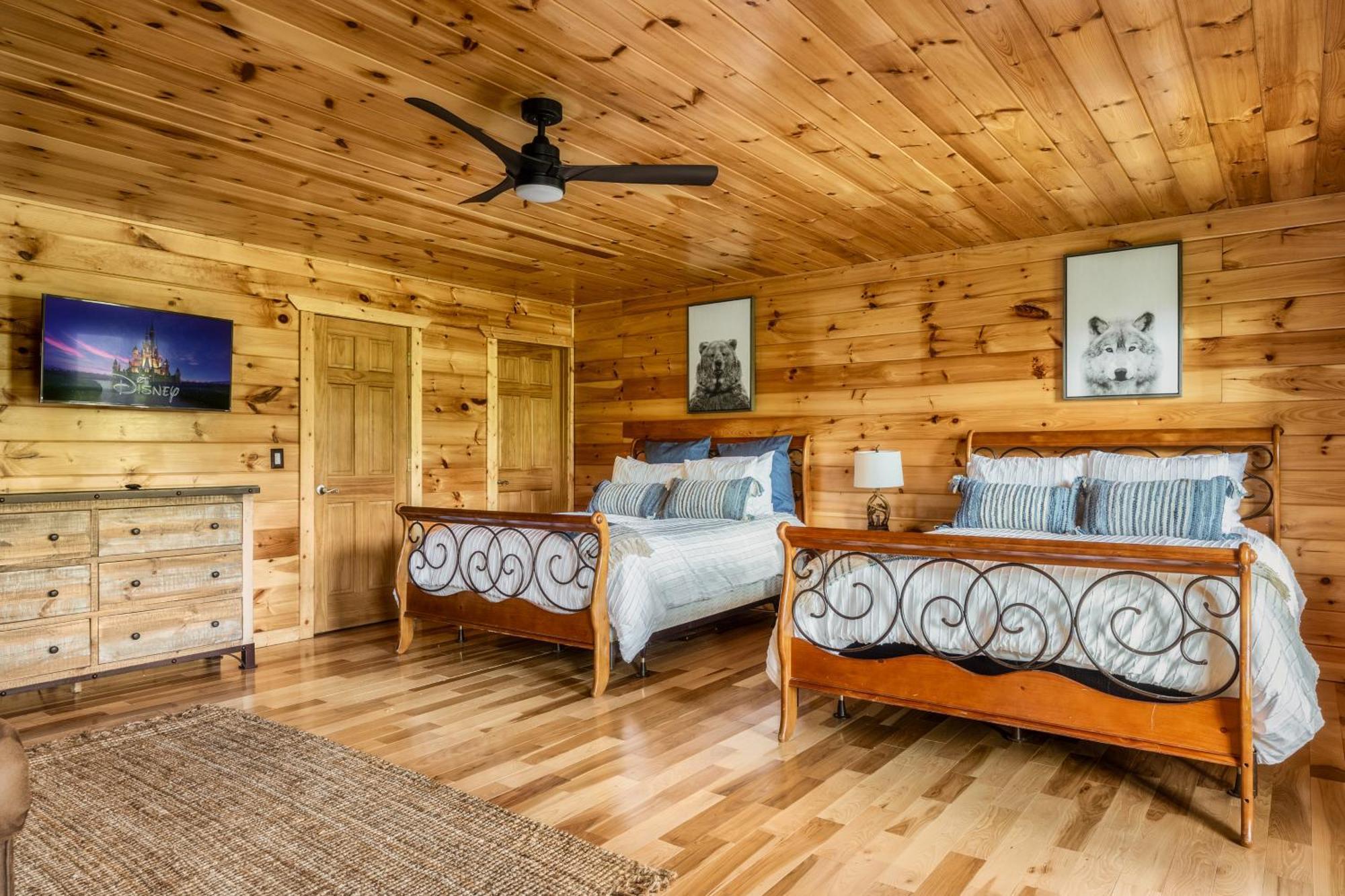 Chalet Moonshine Mtn - Hugelodge - Views - April Deals - Game Rm - Hot Tub - Fire Pit