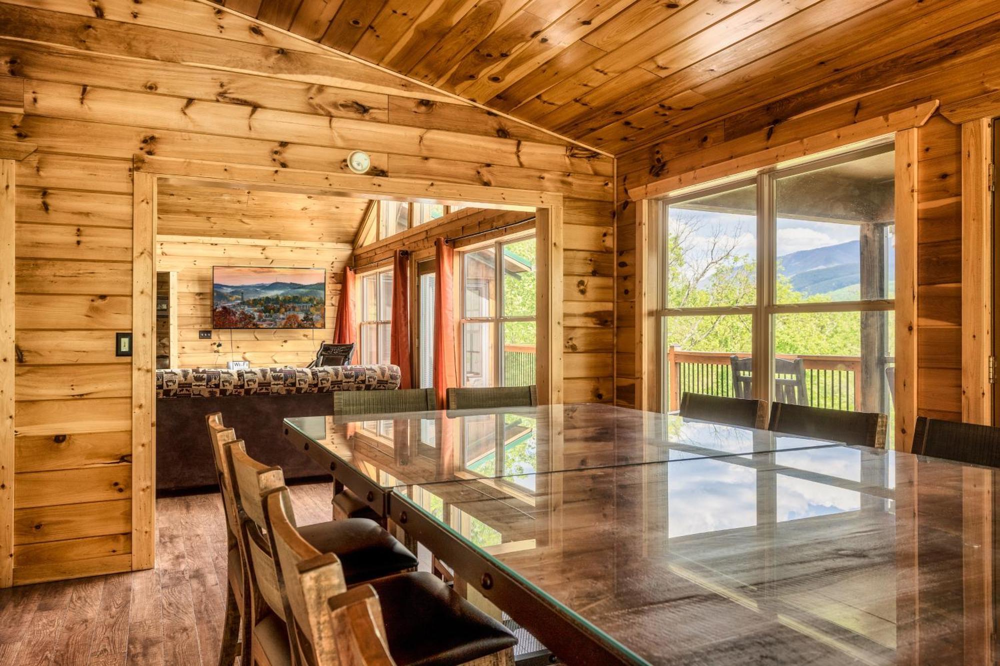 Chalet Moonshine Mtn - Hugelodge - Views - April Deals - Game Rm - Hot Tub - Fire Pit Gatlinburg