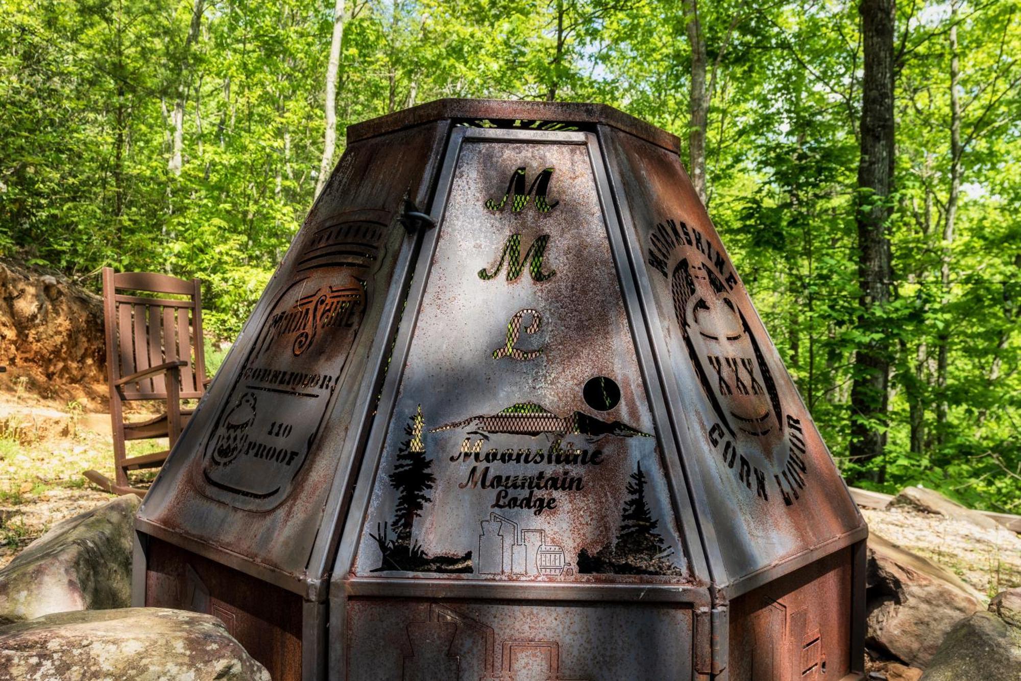 Moonshine Mtn - Hugelodge - Views - April Deals - Game Rm - Hot Tub - Fire Pit