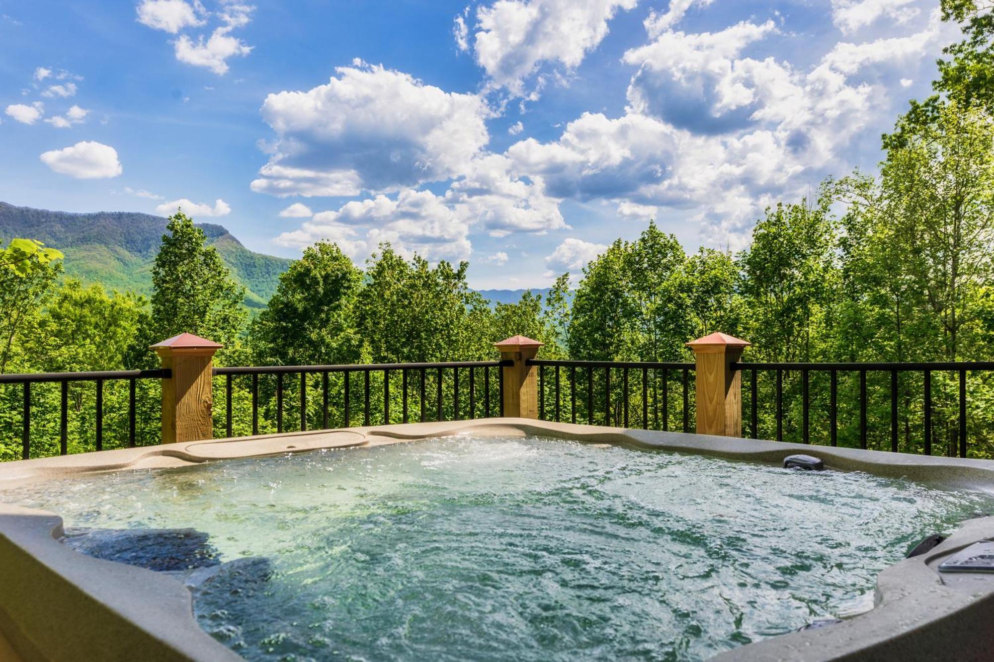 Moonshine Mtn - Hugelodge - Views - April Deals - Game Rm - Hot Tub - Fire Pit Chalet