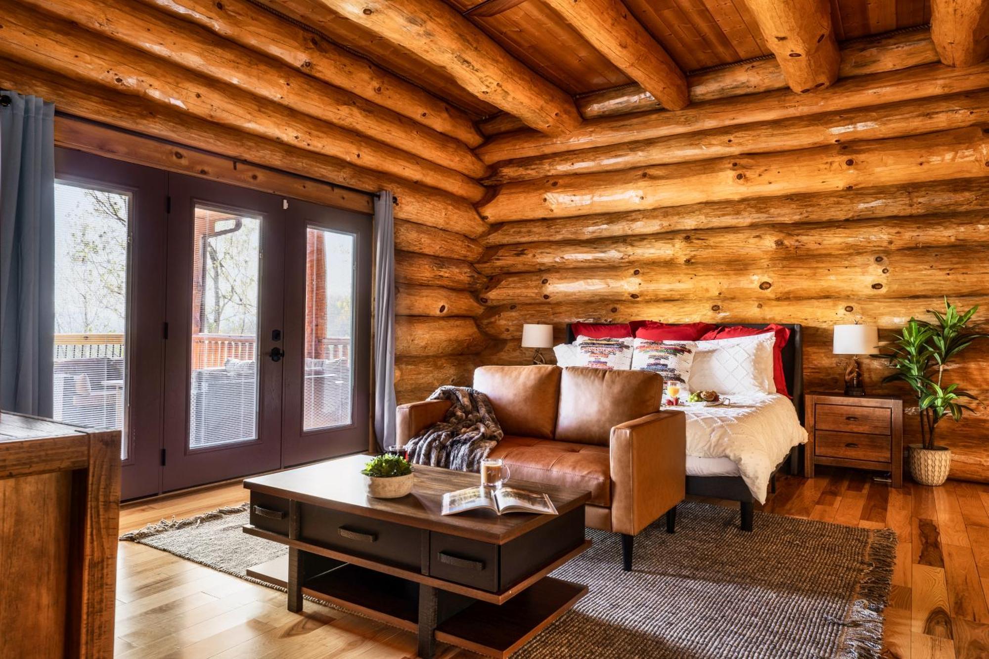 Timberwolf - Luxe 5 Star Retreat-july Deal-game Rm-ps5-firepit-hot Tub Chalet